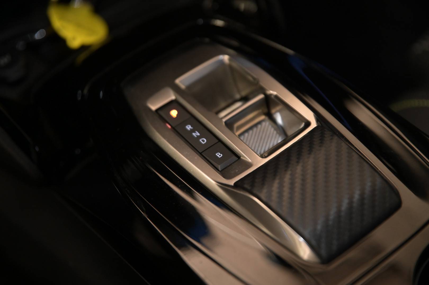 PEUGEOT 208 - Foto 20