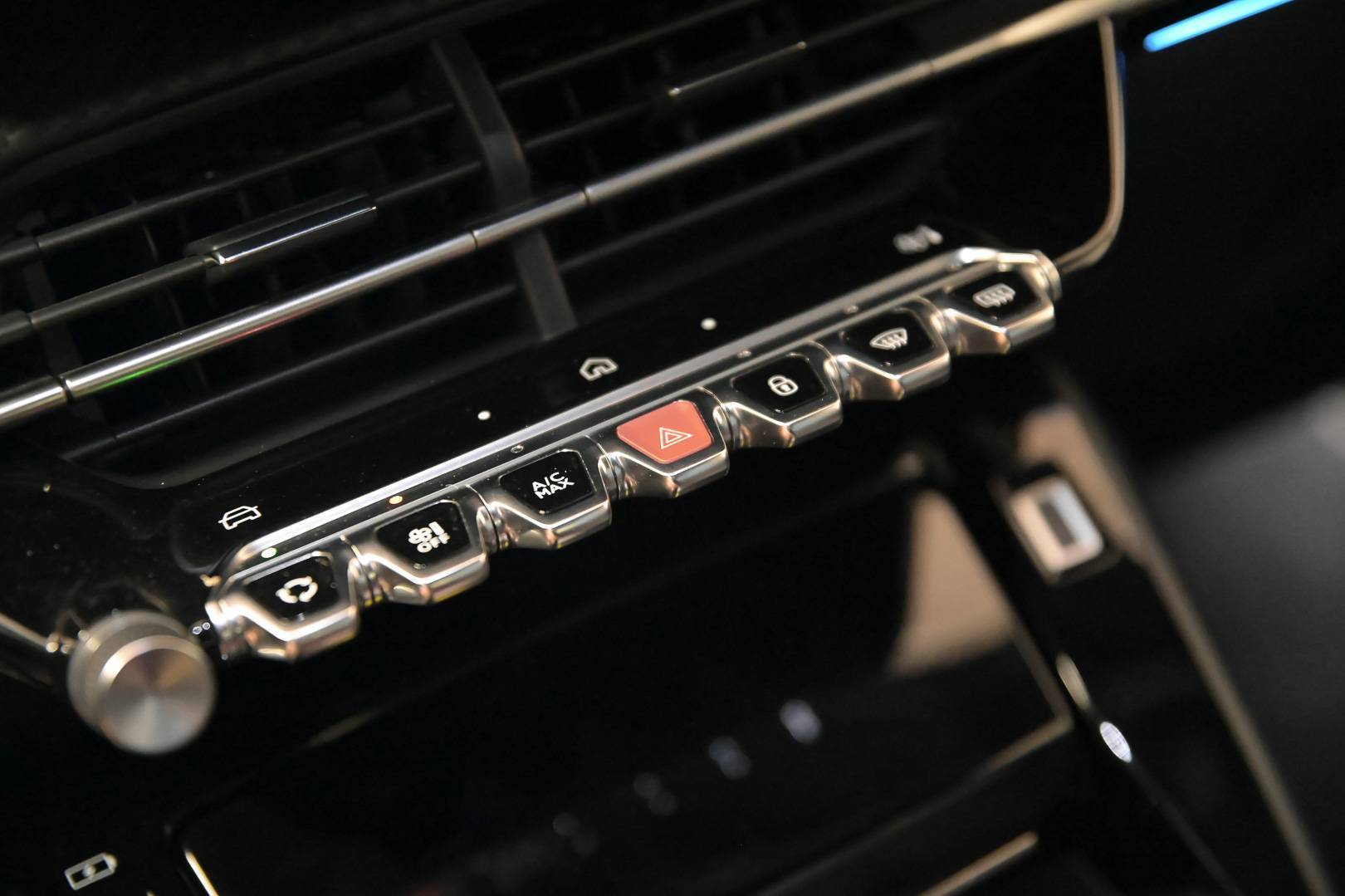 PEUGEOT 208 - Foto 21