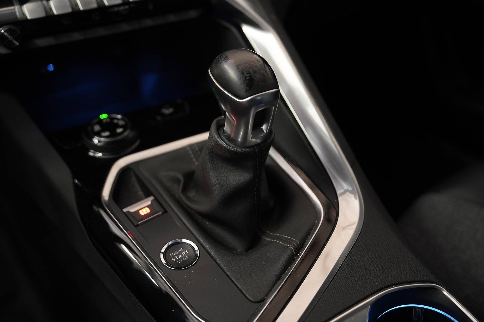 PEUGEOT 3008 - Foto 18