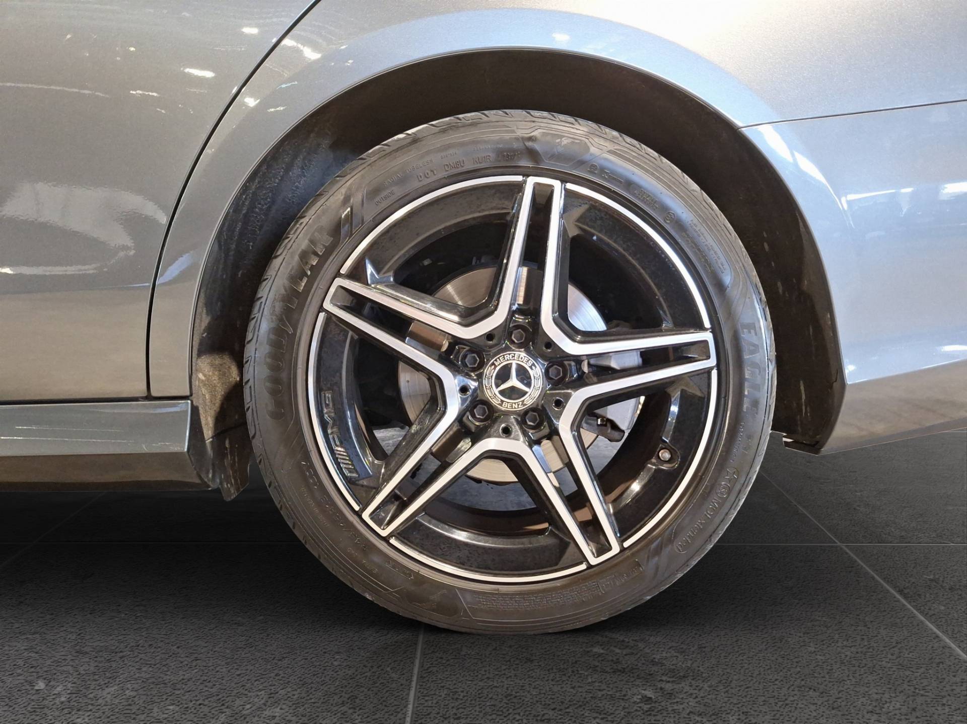 MERCEDES Classe E - Foto 20