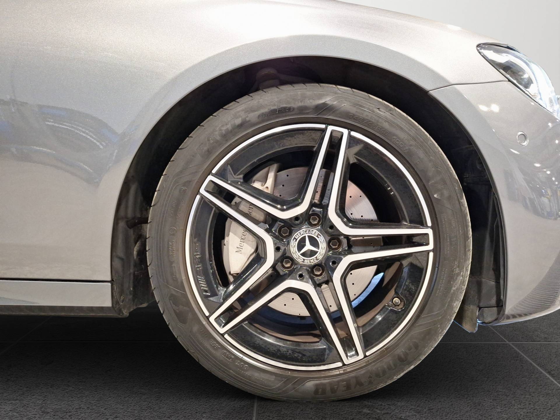 MERCEDES Classe E - Foto 22