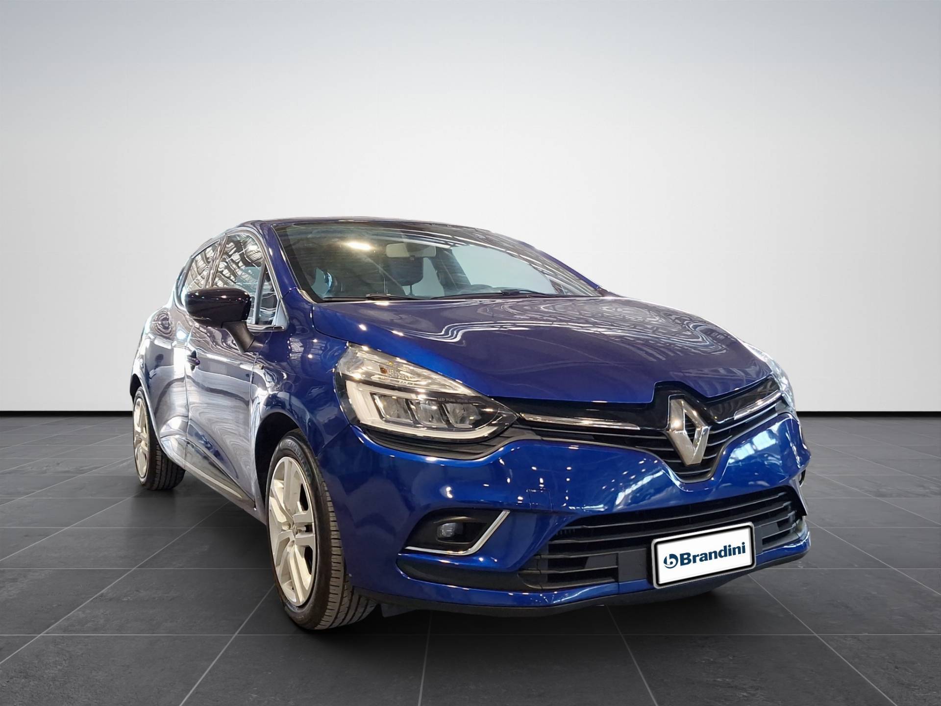 Auto Venduta - RENAULT Clio Clio 1.5 dci Moschino Life 75cv usata in pronta consegna - Brandini