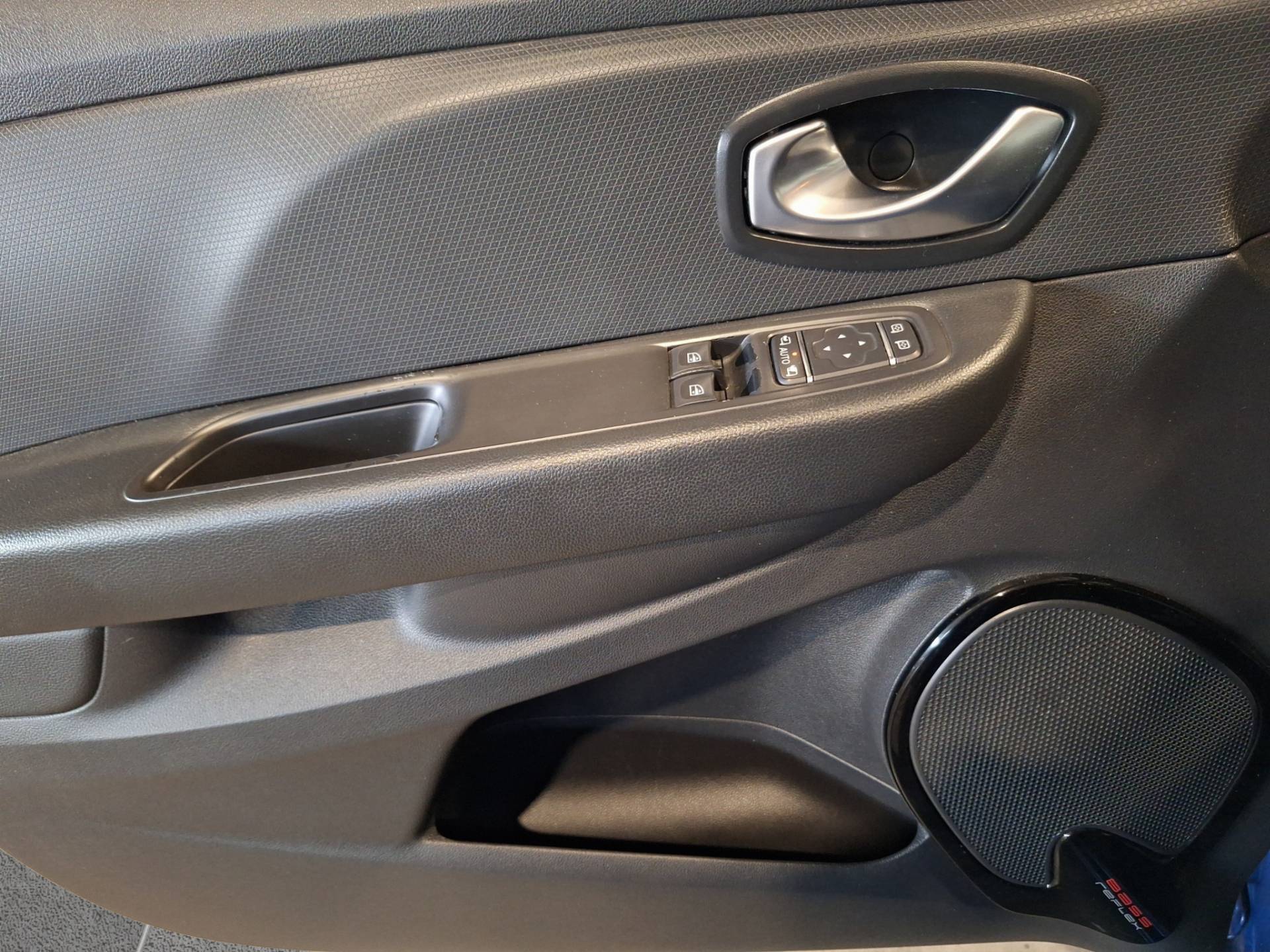 Auto Venduta - RENAULT Clio Clio 1.5 dci Moschino Life 75cv usata in pronta consegna - Brandini