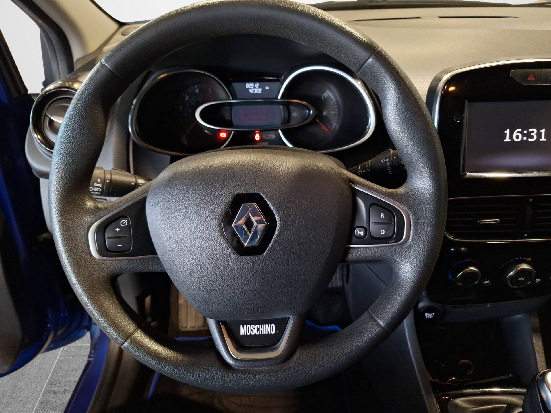 Auto Venduta - RENAULT Clio Clio 1.5 dci Moschino Life 75cv usata in pronta consegna - Brandini