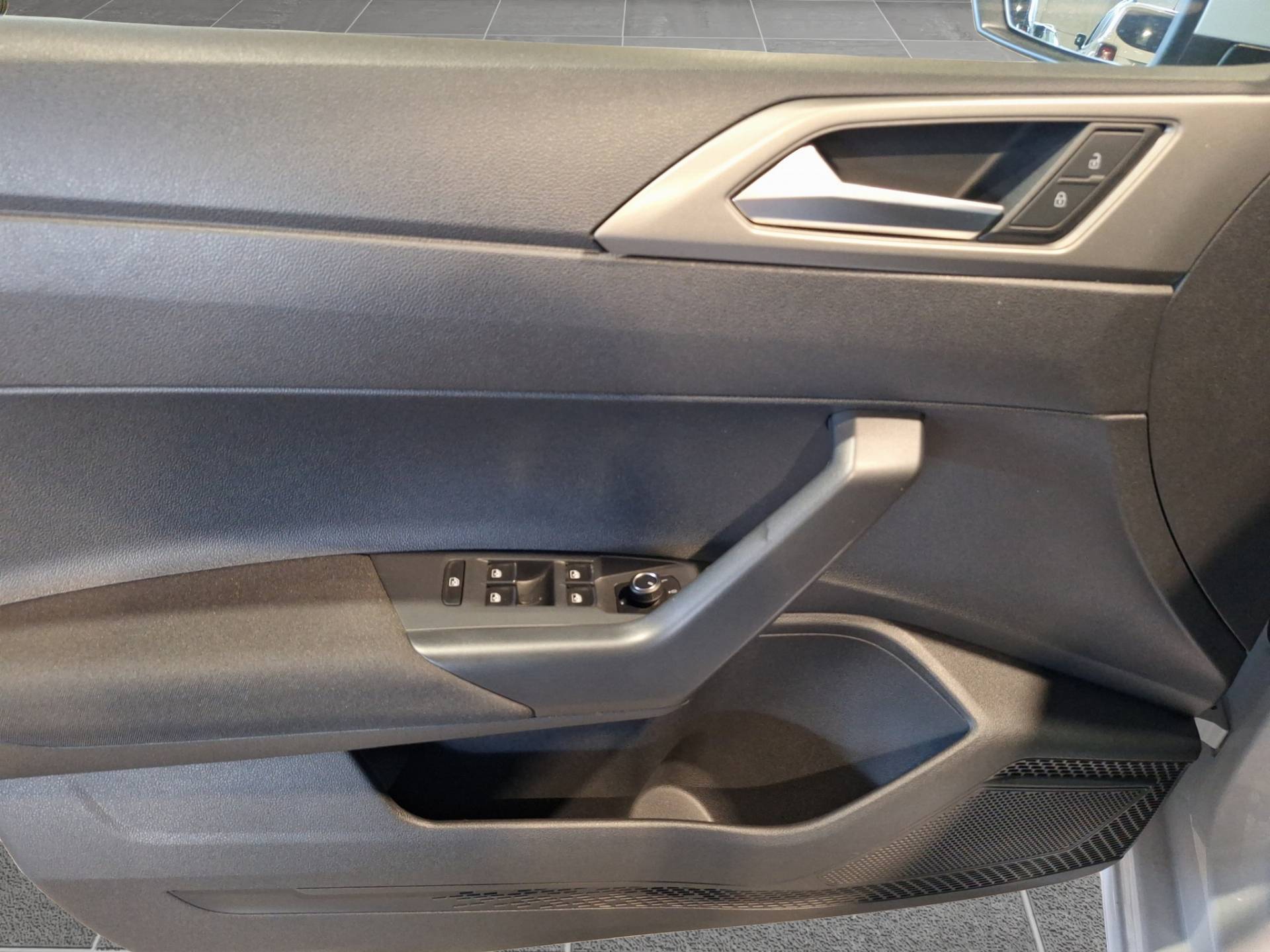 VOLKSWAGEN Polo - Foto 8