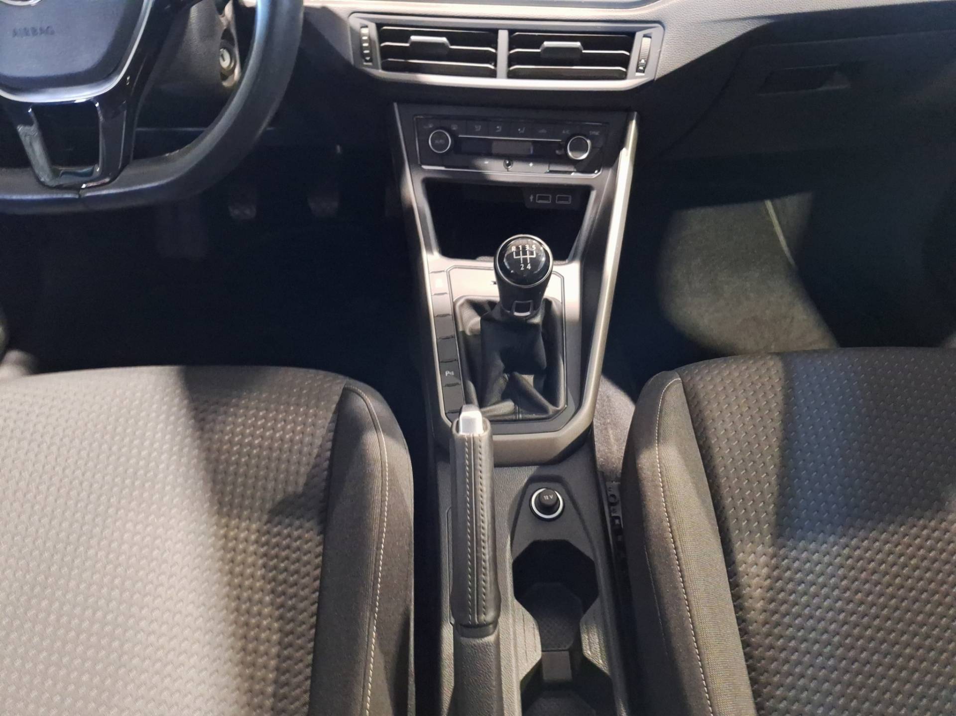 VOLKSWAGEN Polo - Foto 13