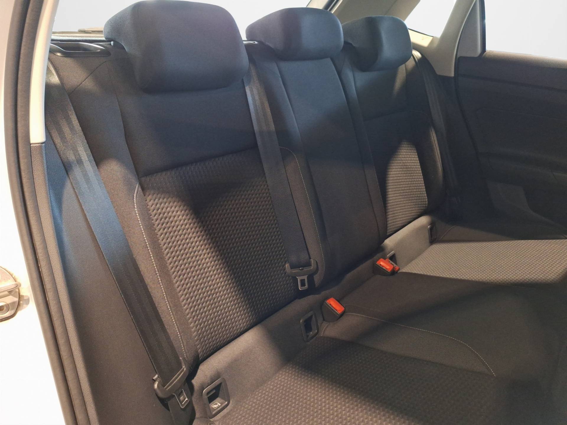 VOLKSWAGEN Polo - Foto 17