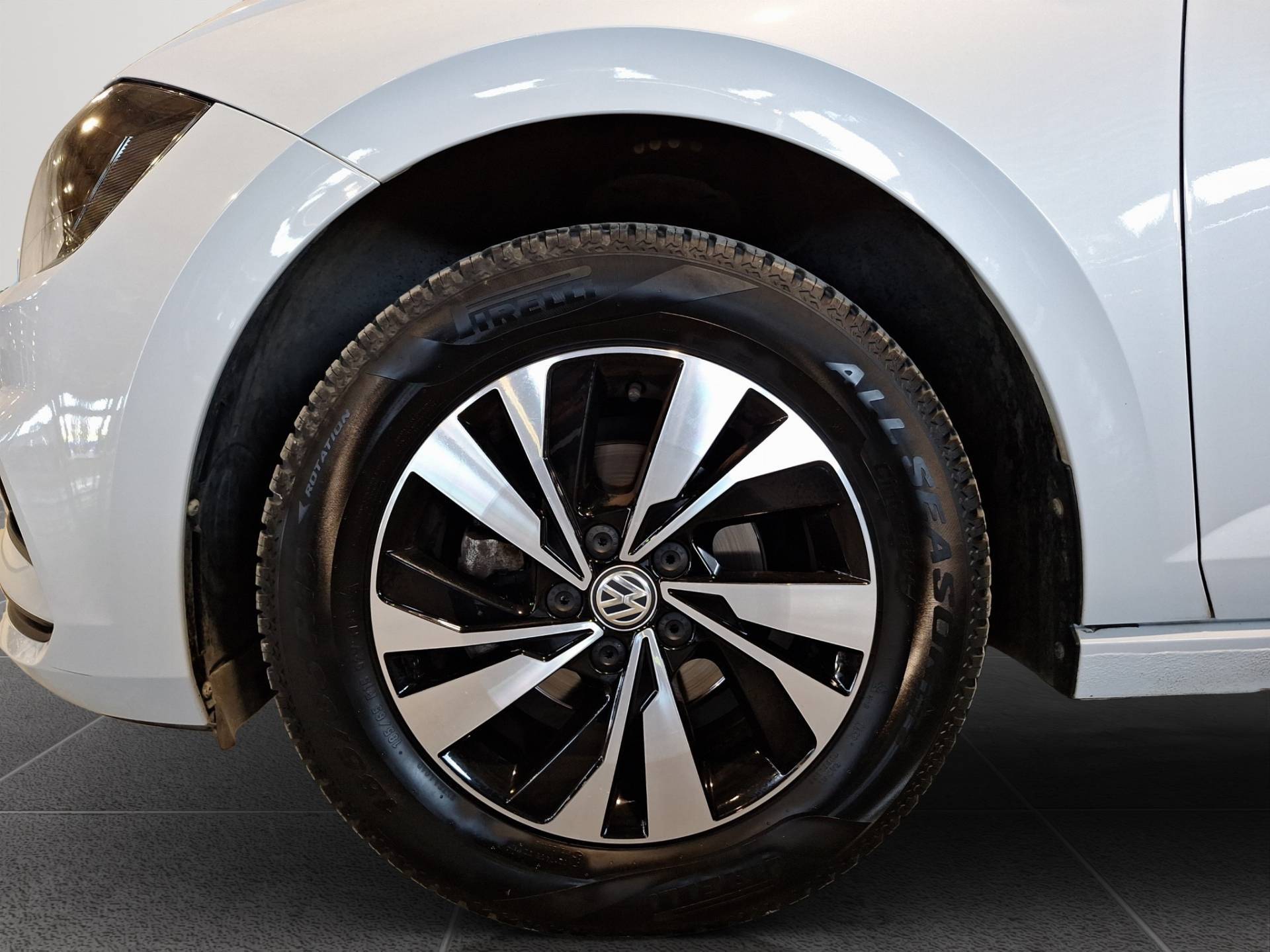 VOLKSWAGEN Polo - Foto 19