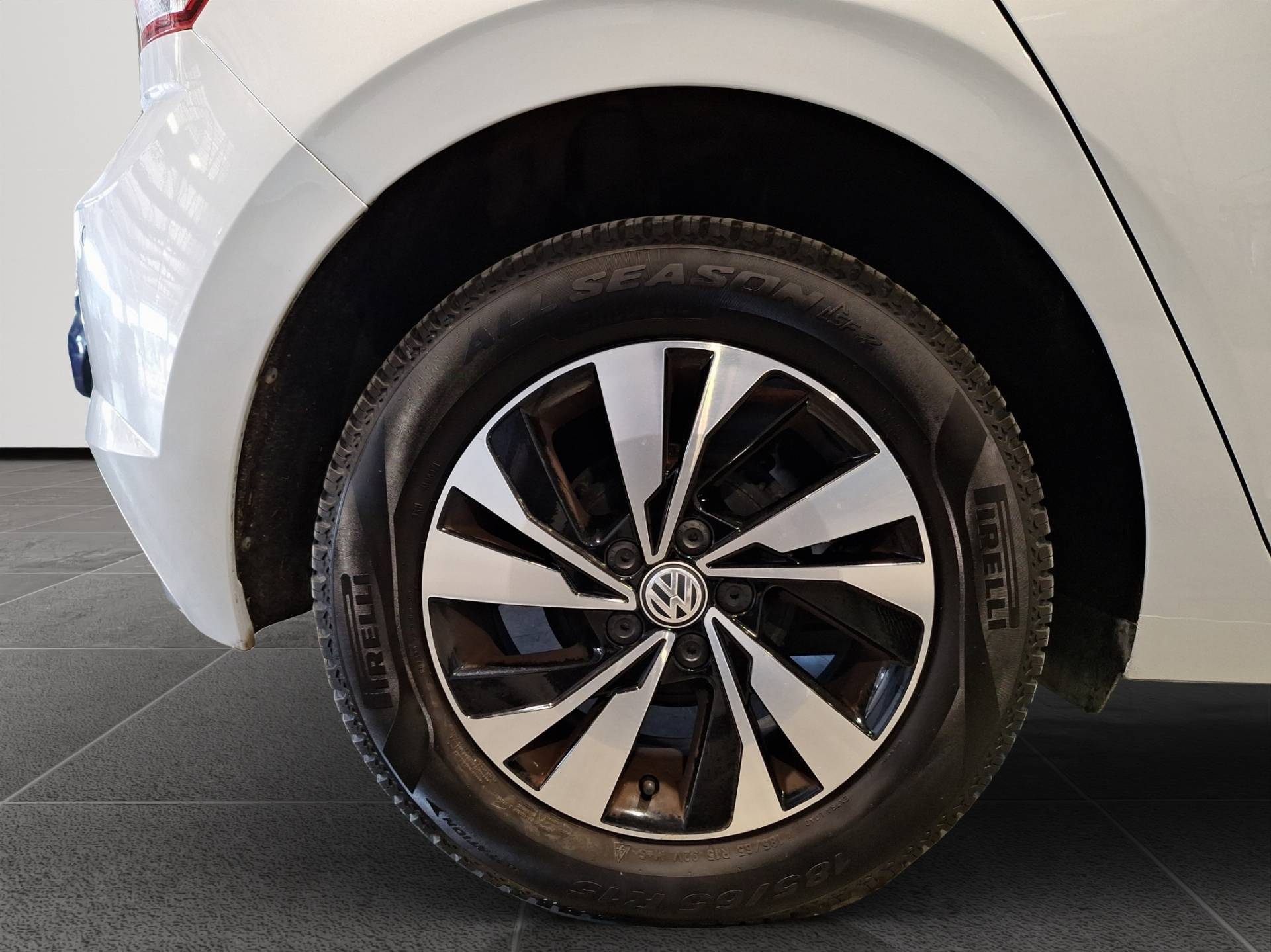 VOLKSWAGEN Polo - Foto 21