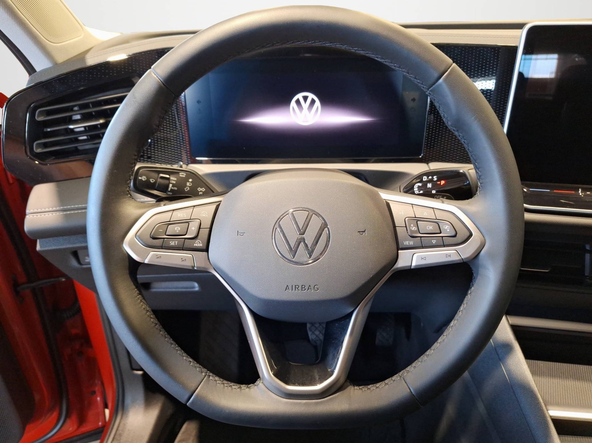 VOLKSWAGEN Tiguan - Foto 9