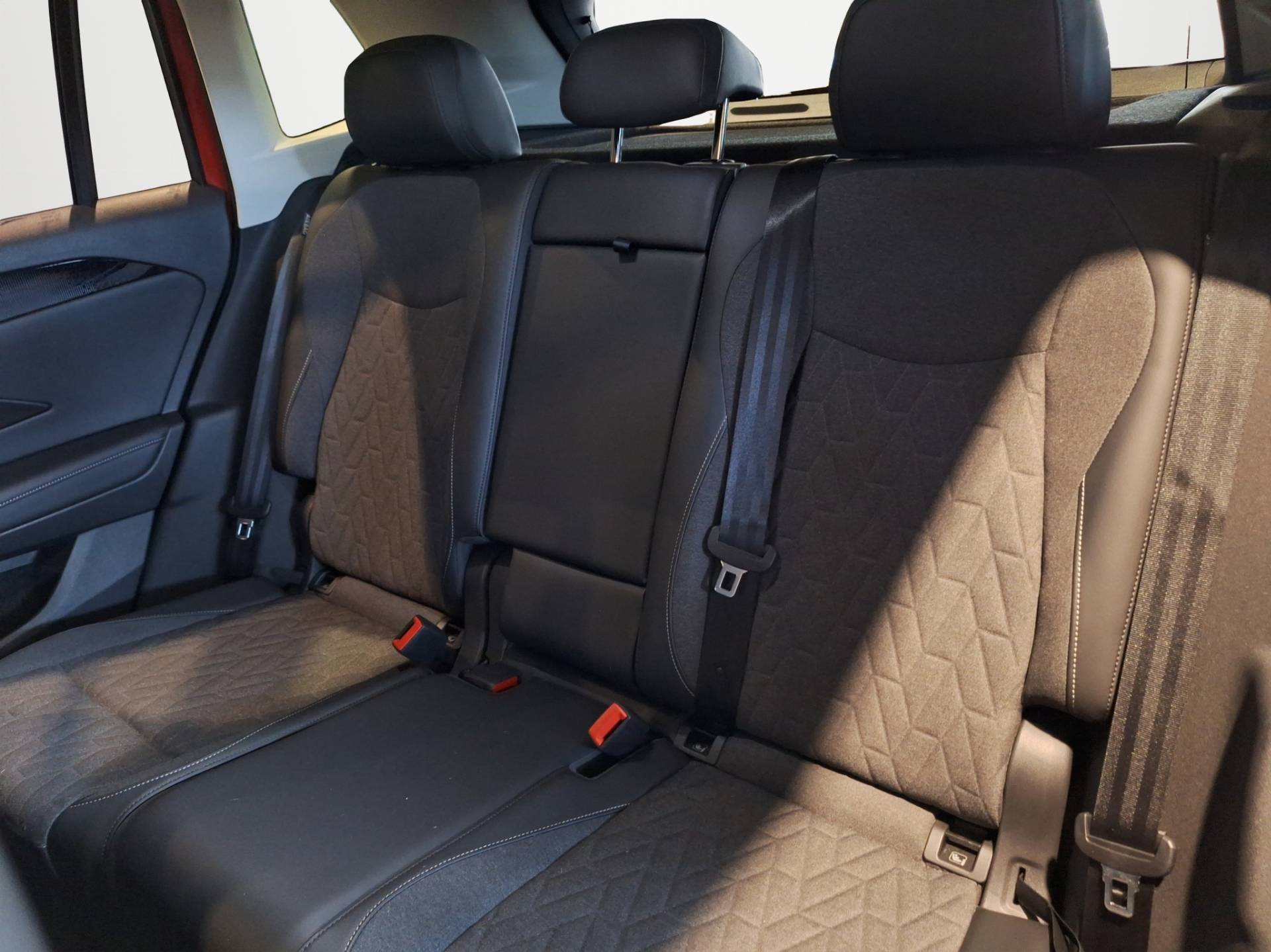 VOLKSWAGEN Tiguan - Foto 11