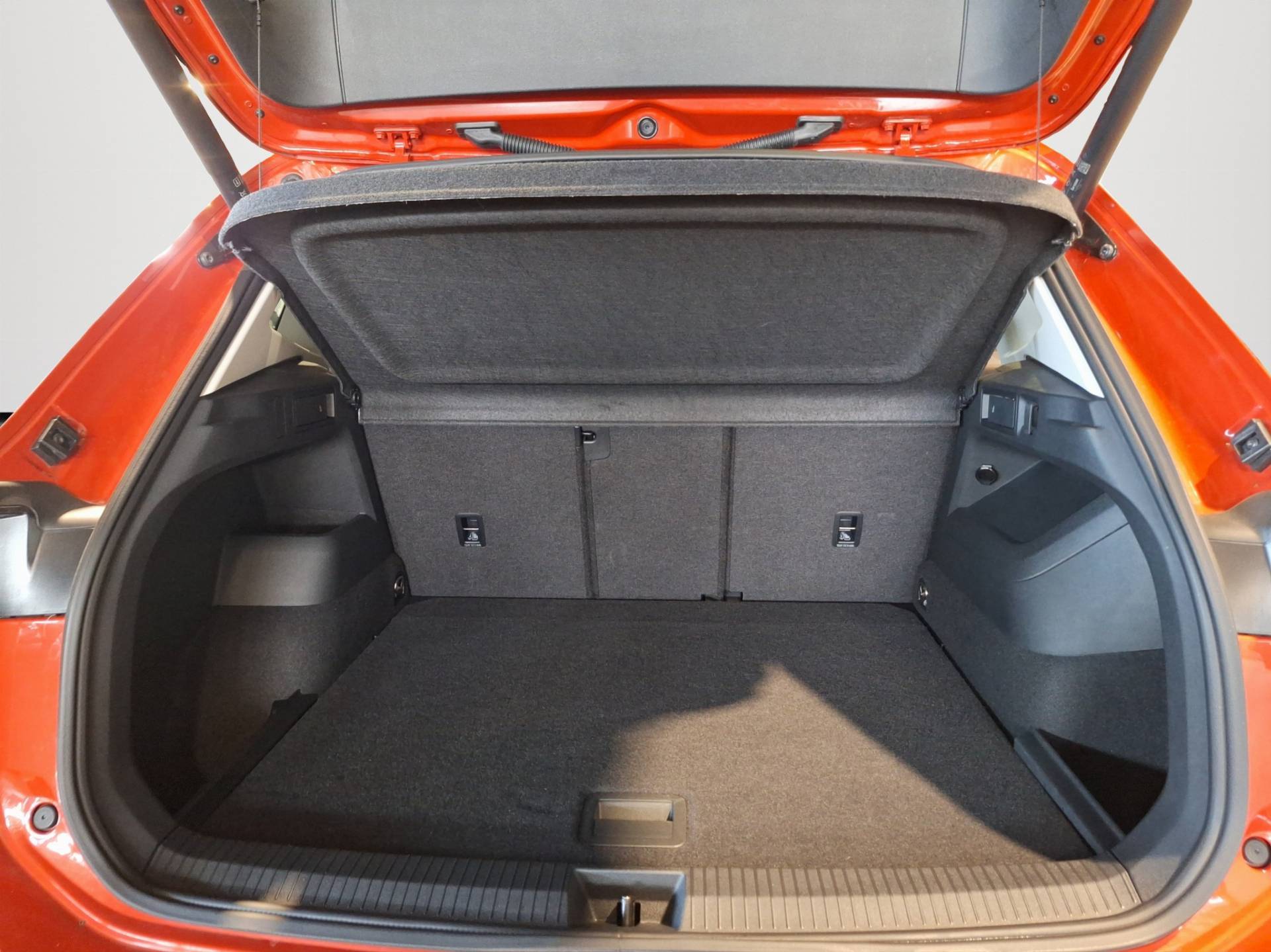 VOLKSWAGEN Tiguan - Foto 18