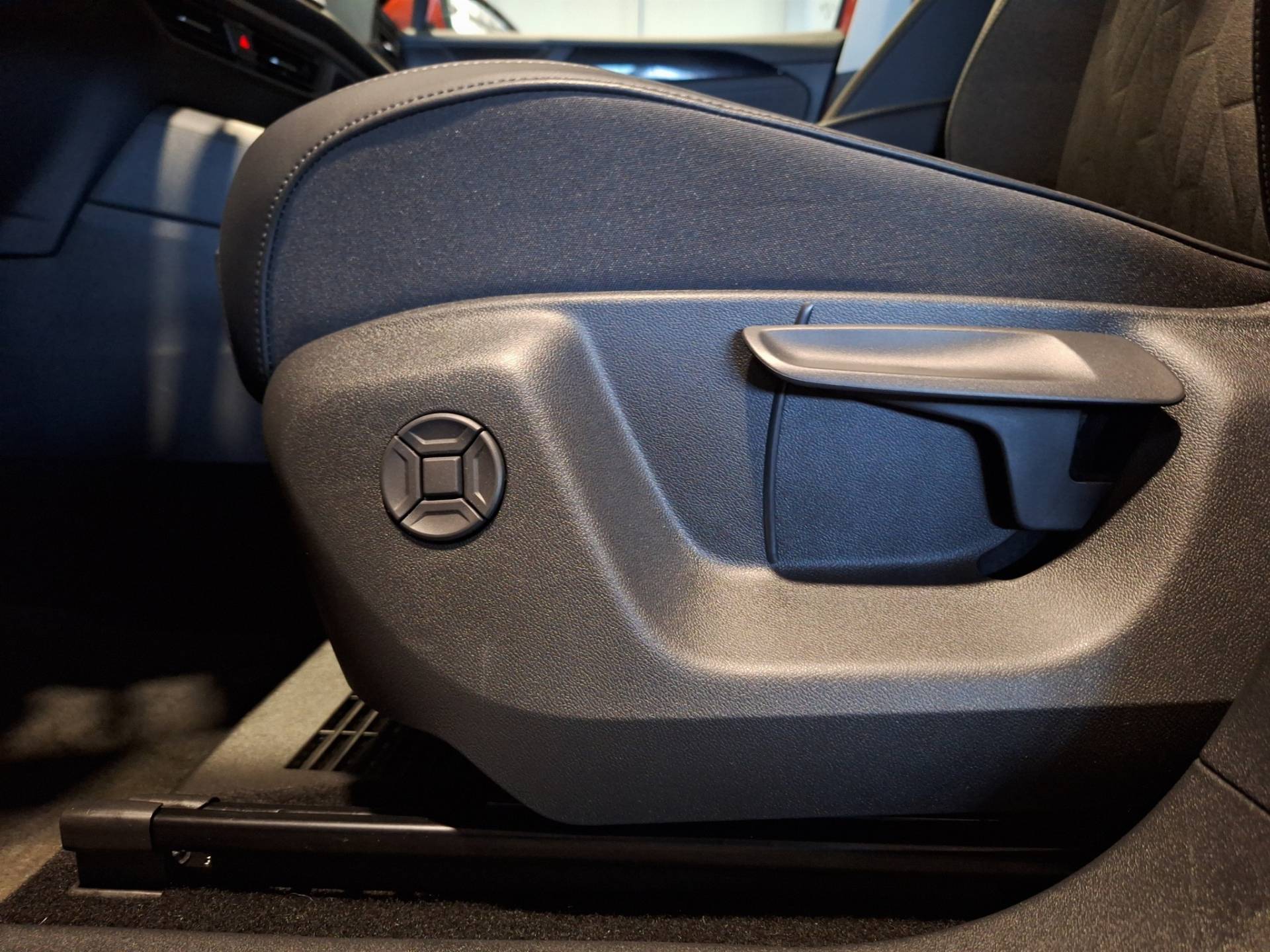 VOLKSWAGEN Tiguan - Foto 27