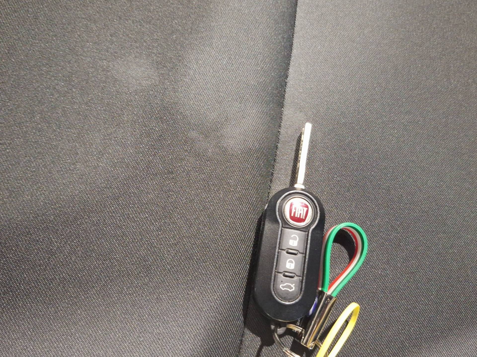 FIAT 500 Cabrio - Foto 24