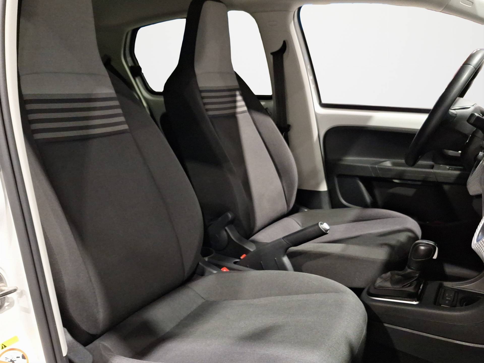 VOLKSWAGEN up! - Foto 15