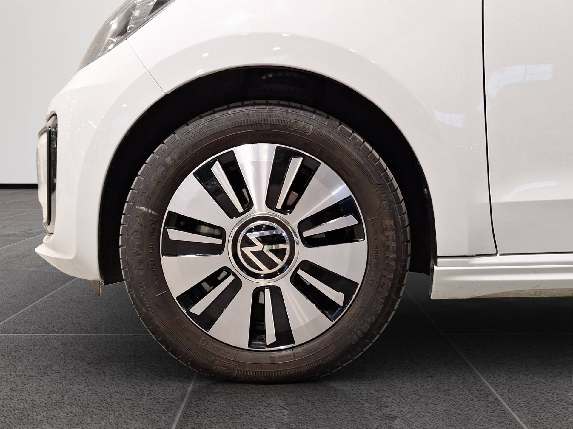 VOLKSWAGEN up! - Foto 19