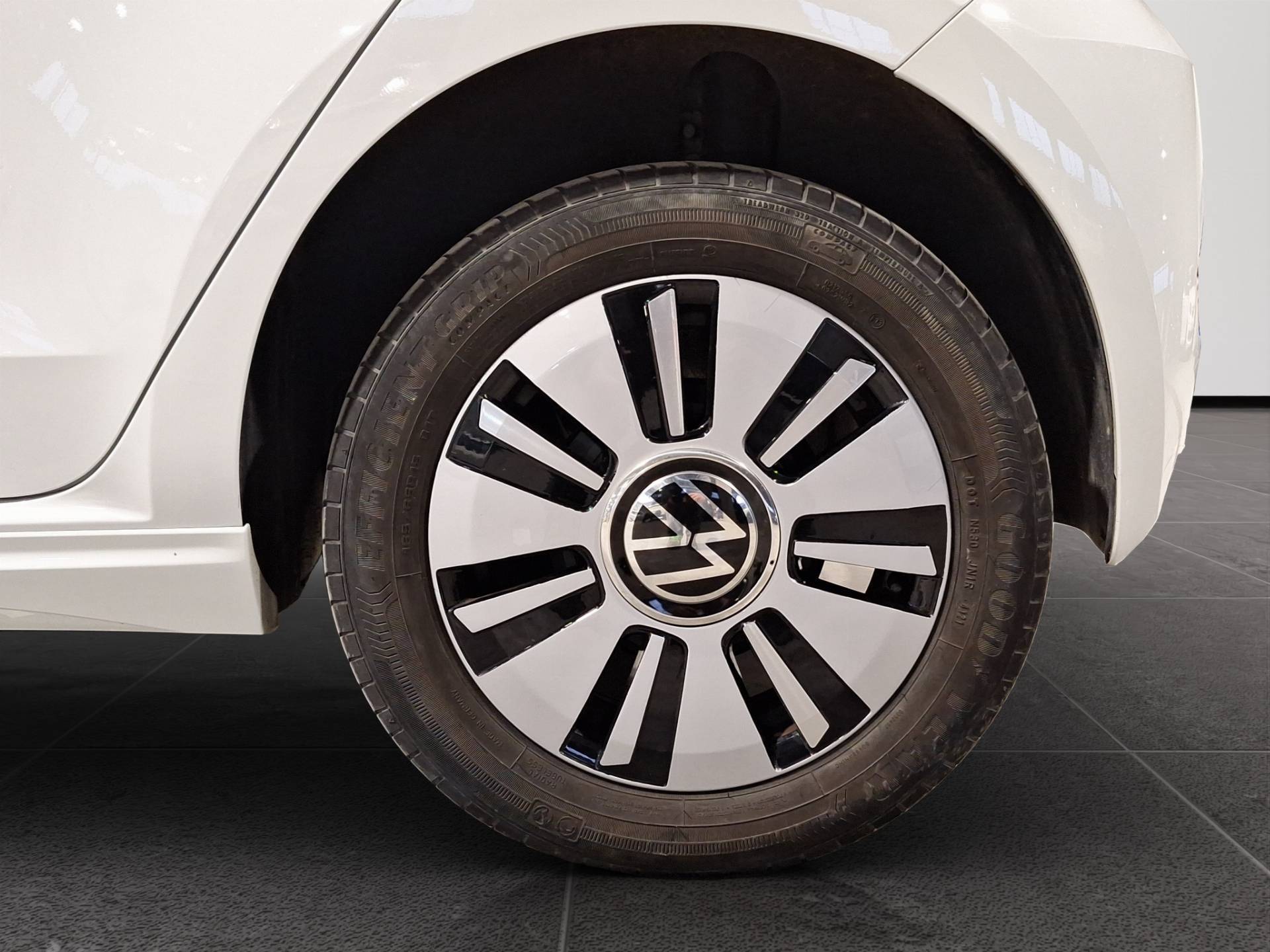 VOLKSWAGEN up! - Foto 20