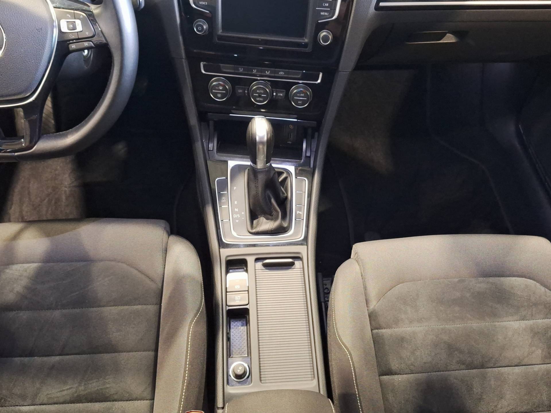 VOLKSWAGEN Golf - Foto 13