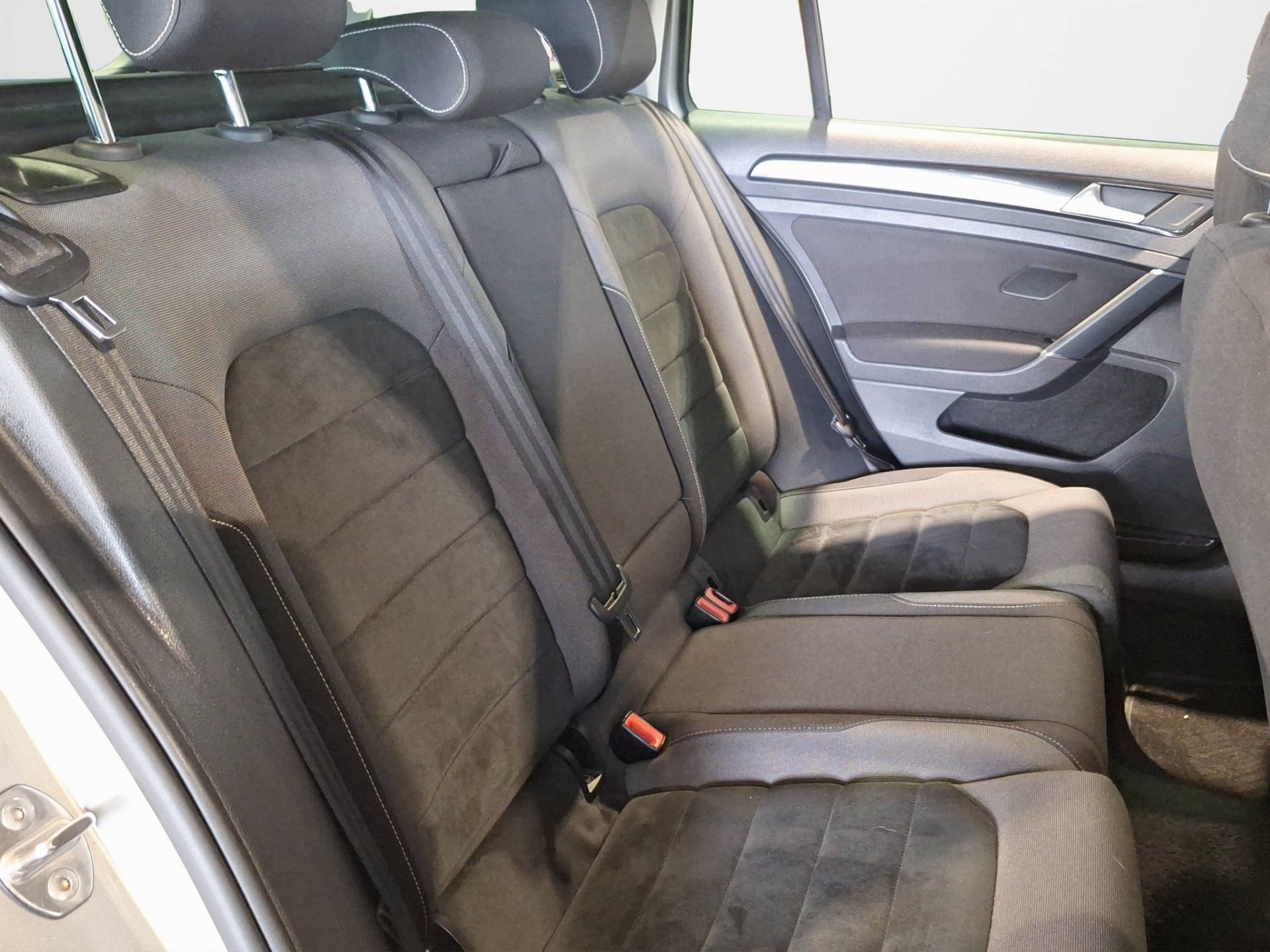 VOLKSWAGEN Golf - Foto 17