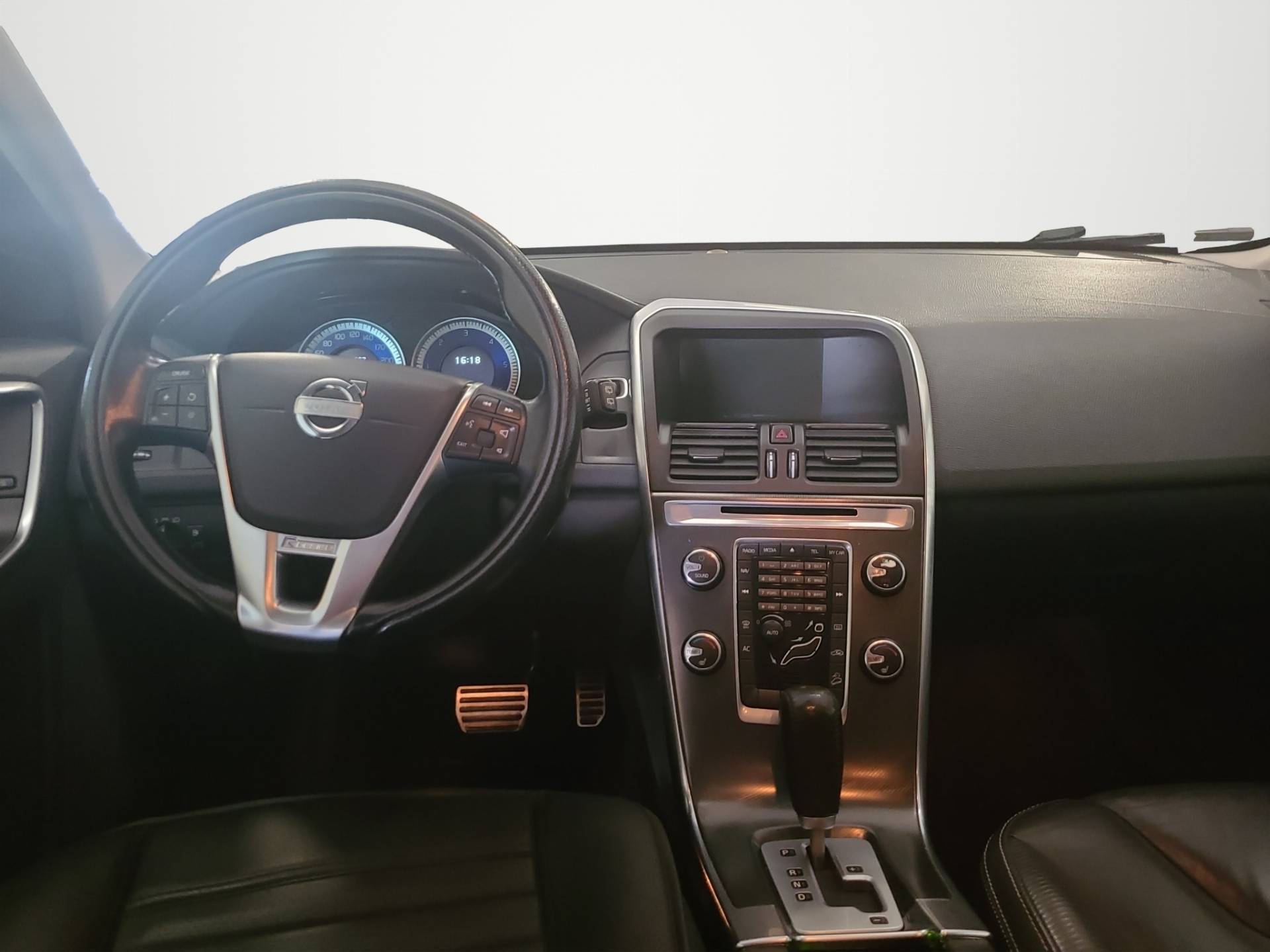 VOLVO XC60 - Foto 12