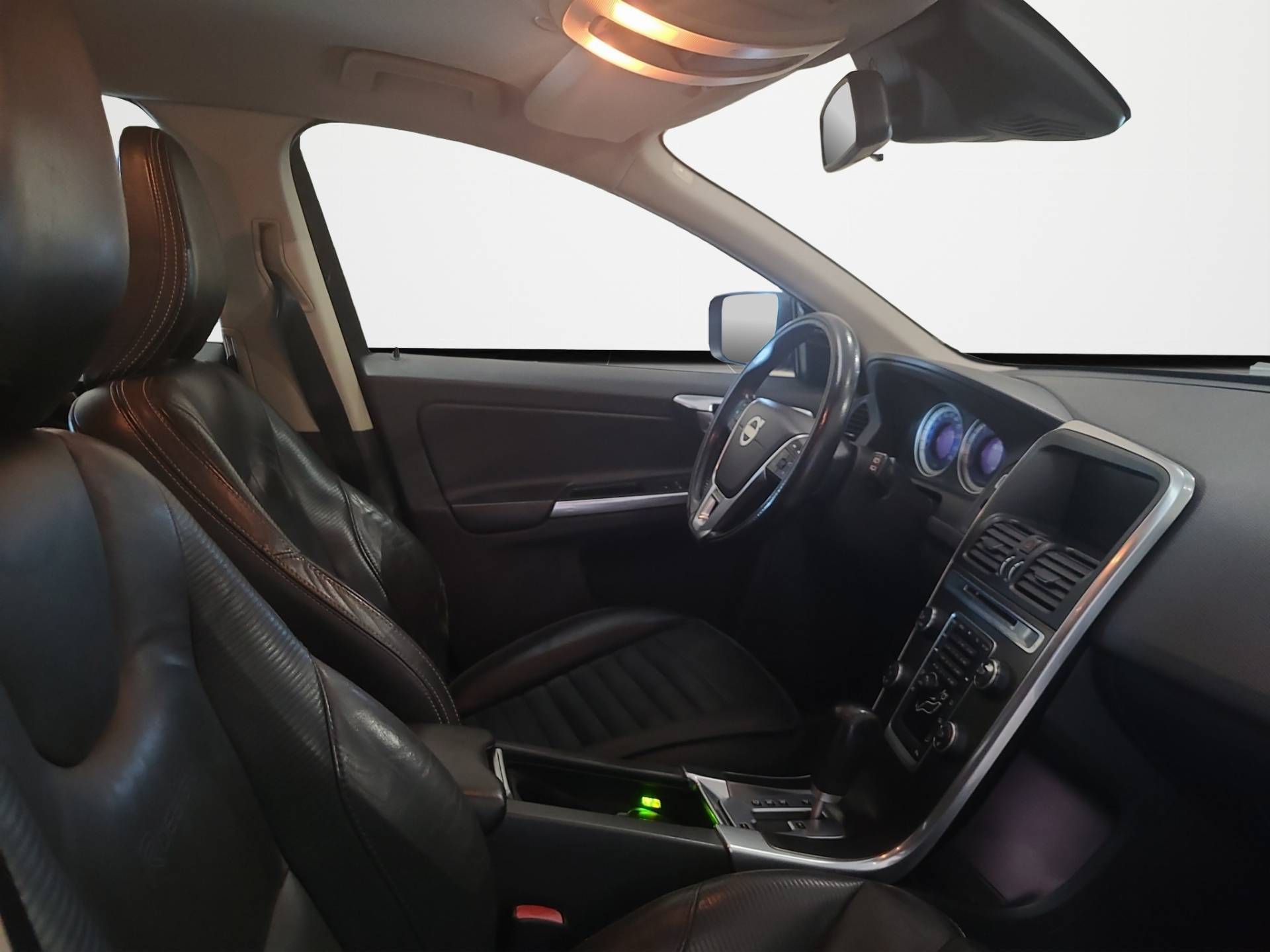 VOLVO XC60 - Foto 15