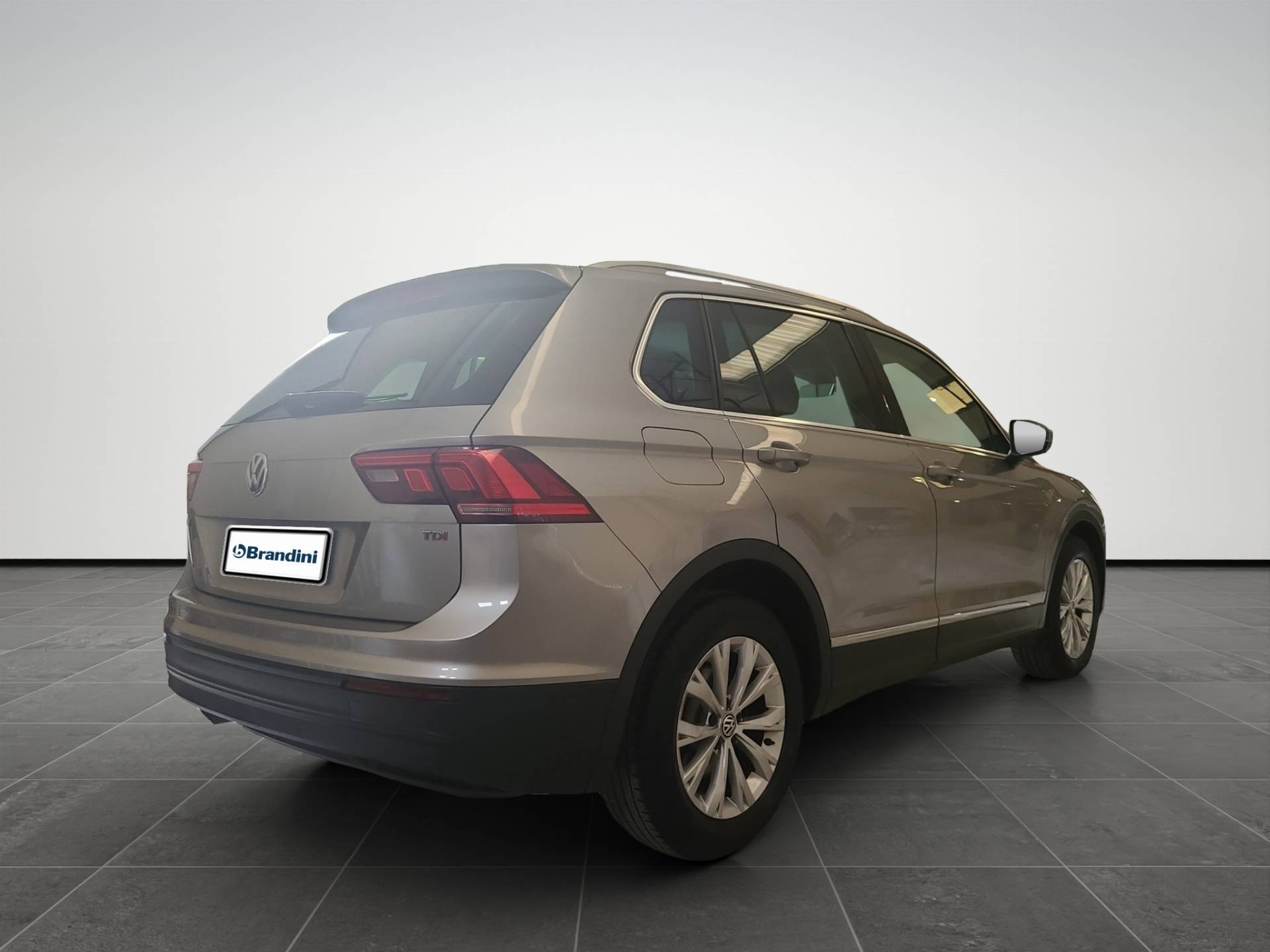 VOLKSWAGEN Tiguan - Foto 6