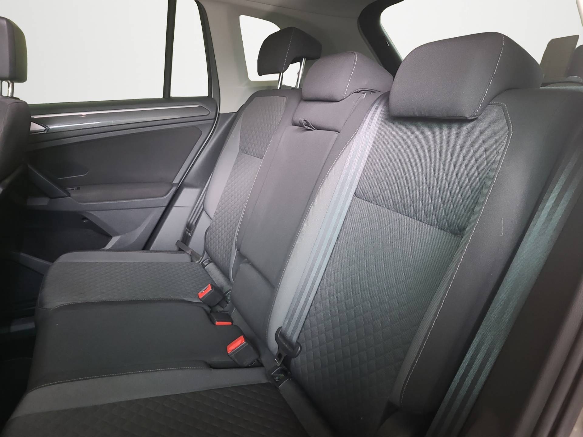 VOLKSWAGEN Tiguan - Foto 11