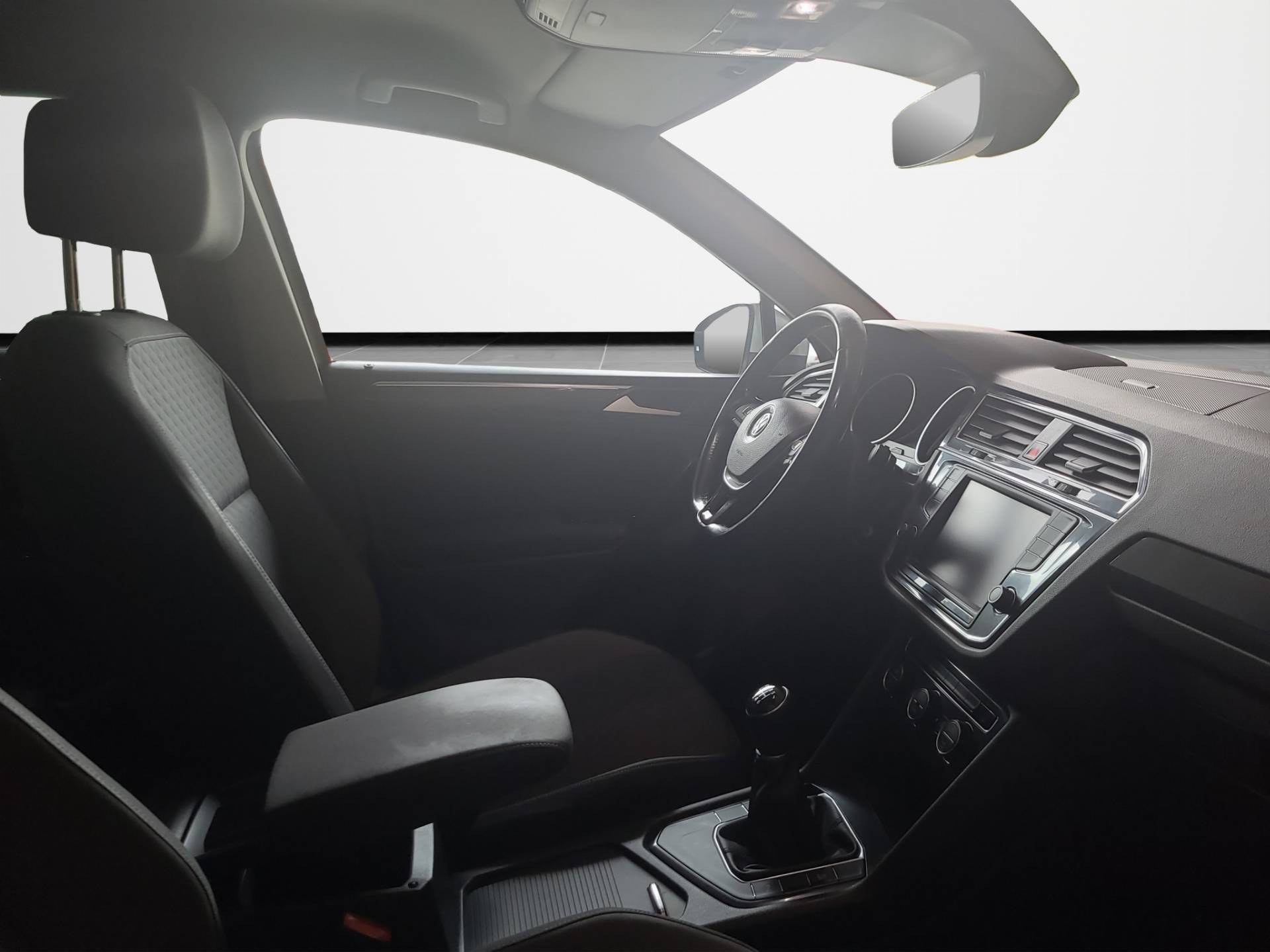 VOLKSWAGEN Tiguan - Foto 15