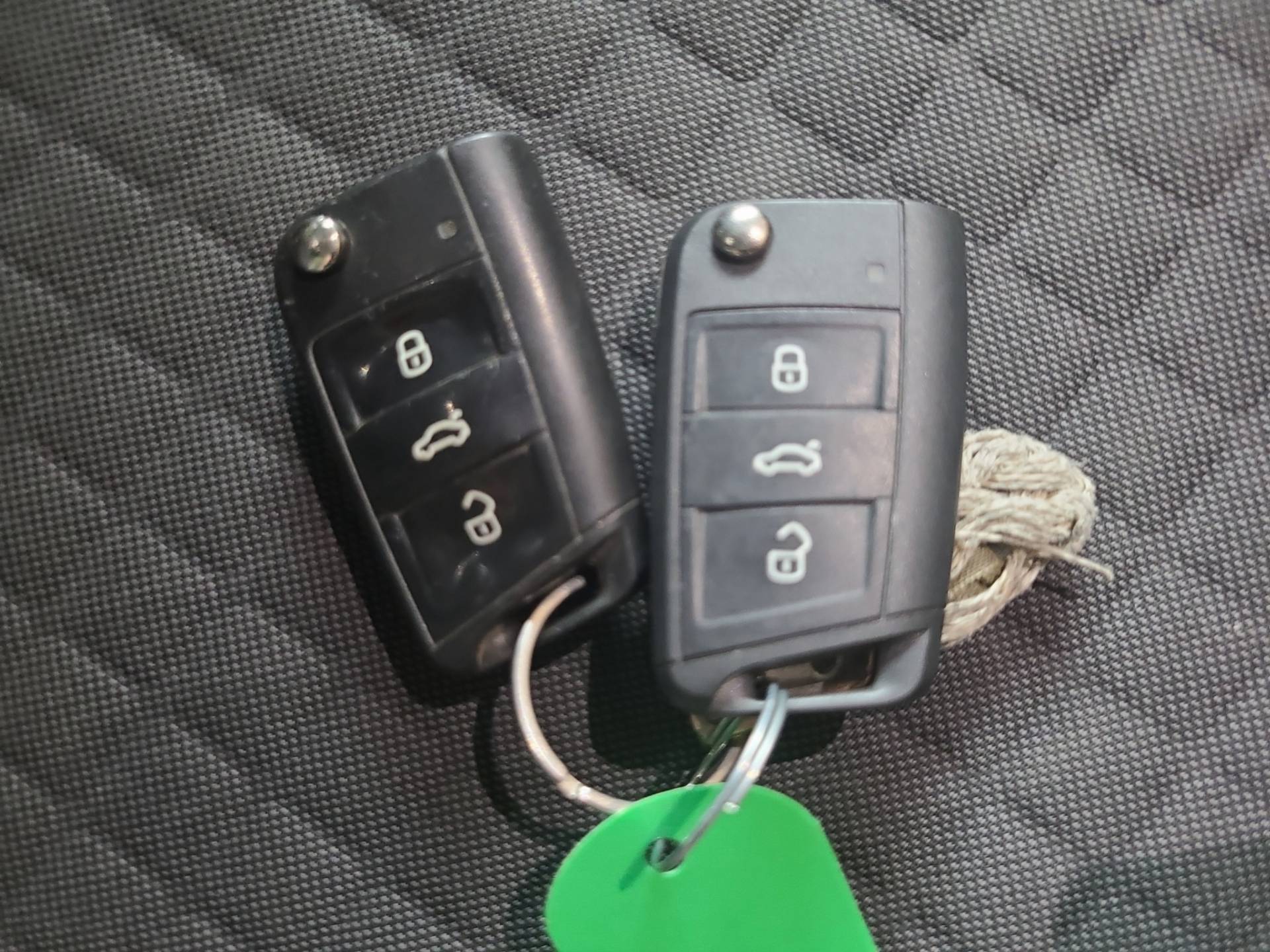 VOLKSWAGEN Tiguan - Foto 24