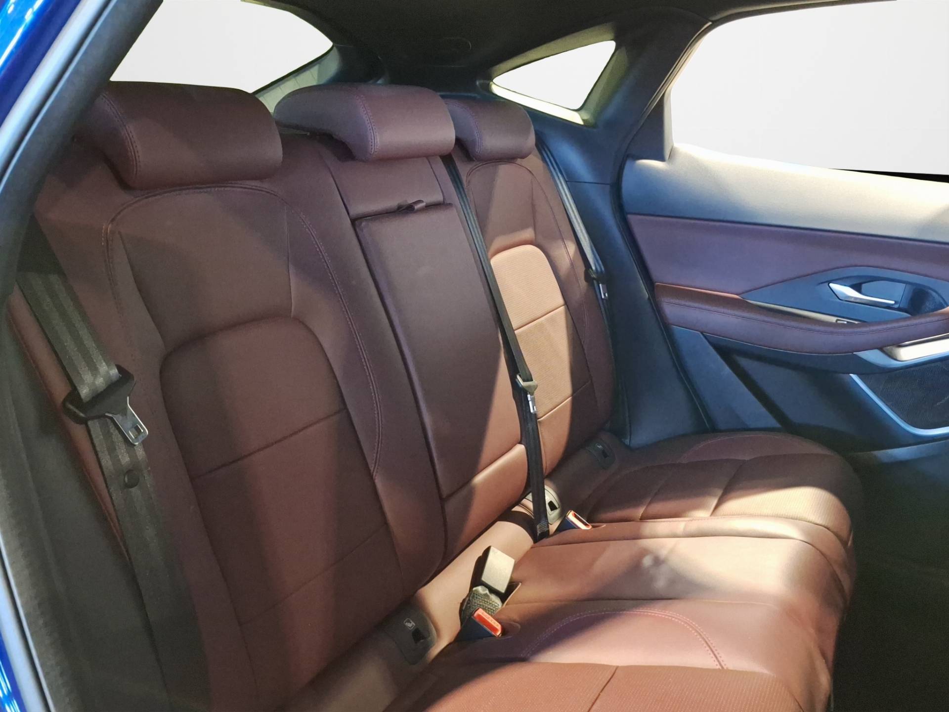 JAGUAR E-Pace - Foto 17