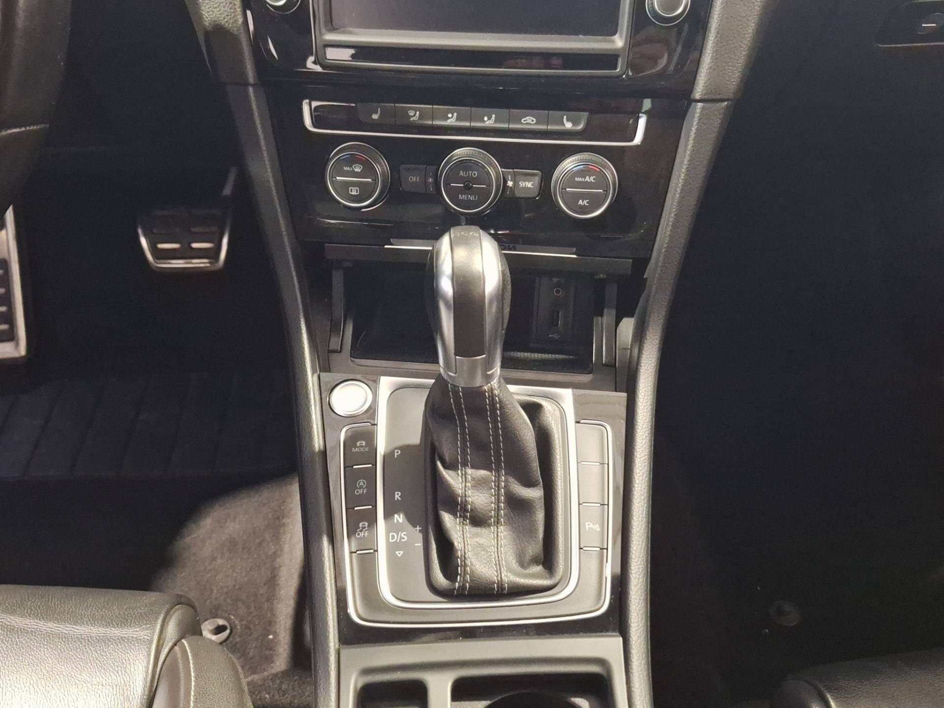 VOLKSWAGEN Golf - Foto 13