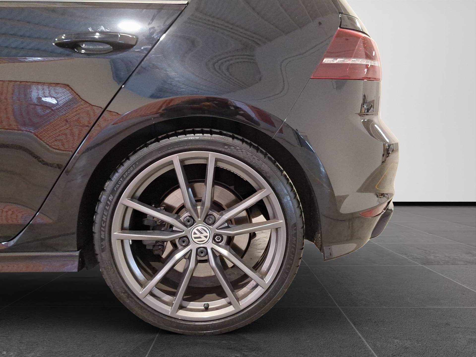 VOLKSWAGEN Golf - Foto 20