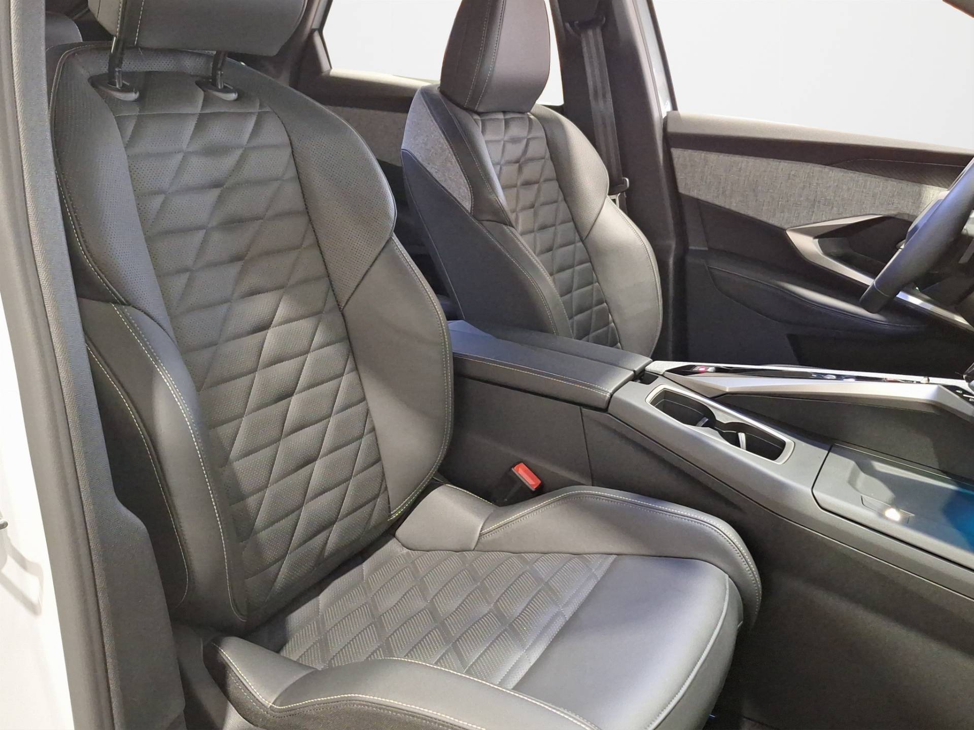 PEUGEOT 3008 - Foto 15