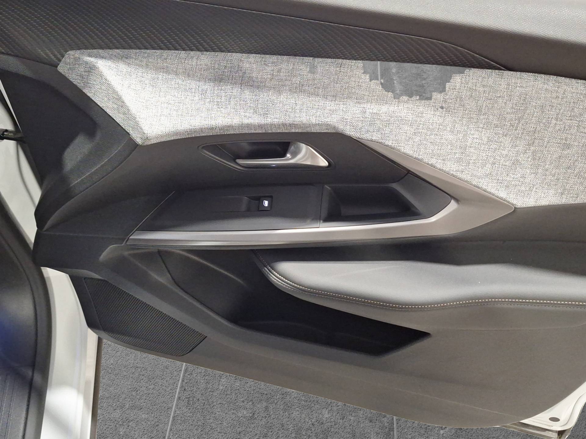 PEUGEOT 3008 - Foto 16