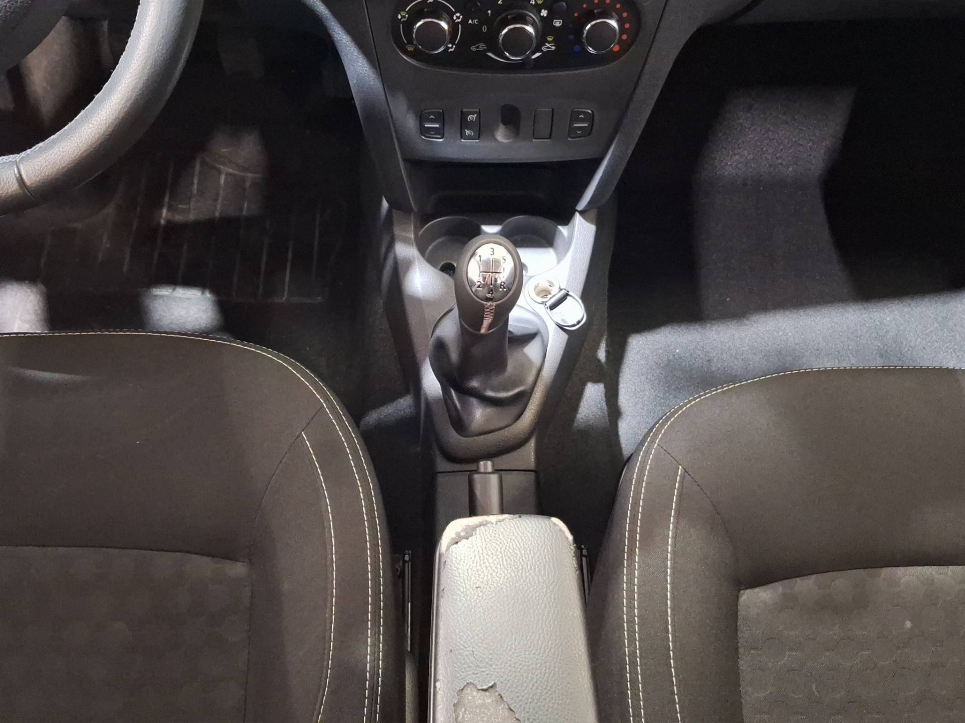 DACIA Logan - Foto 13