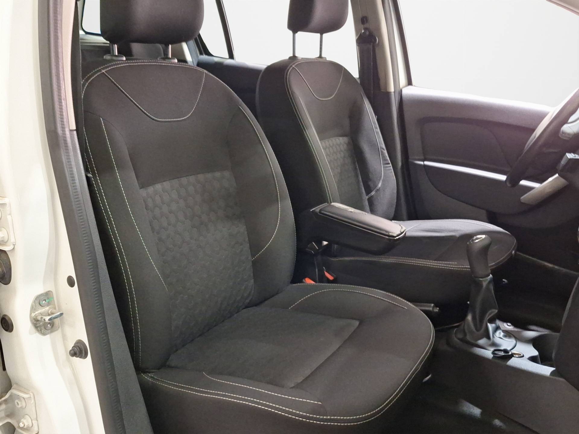 DACIA Logan - Foto 15