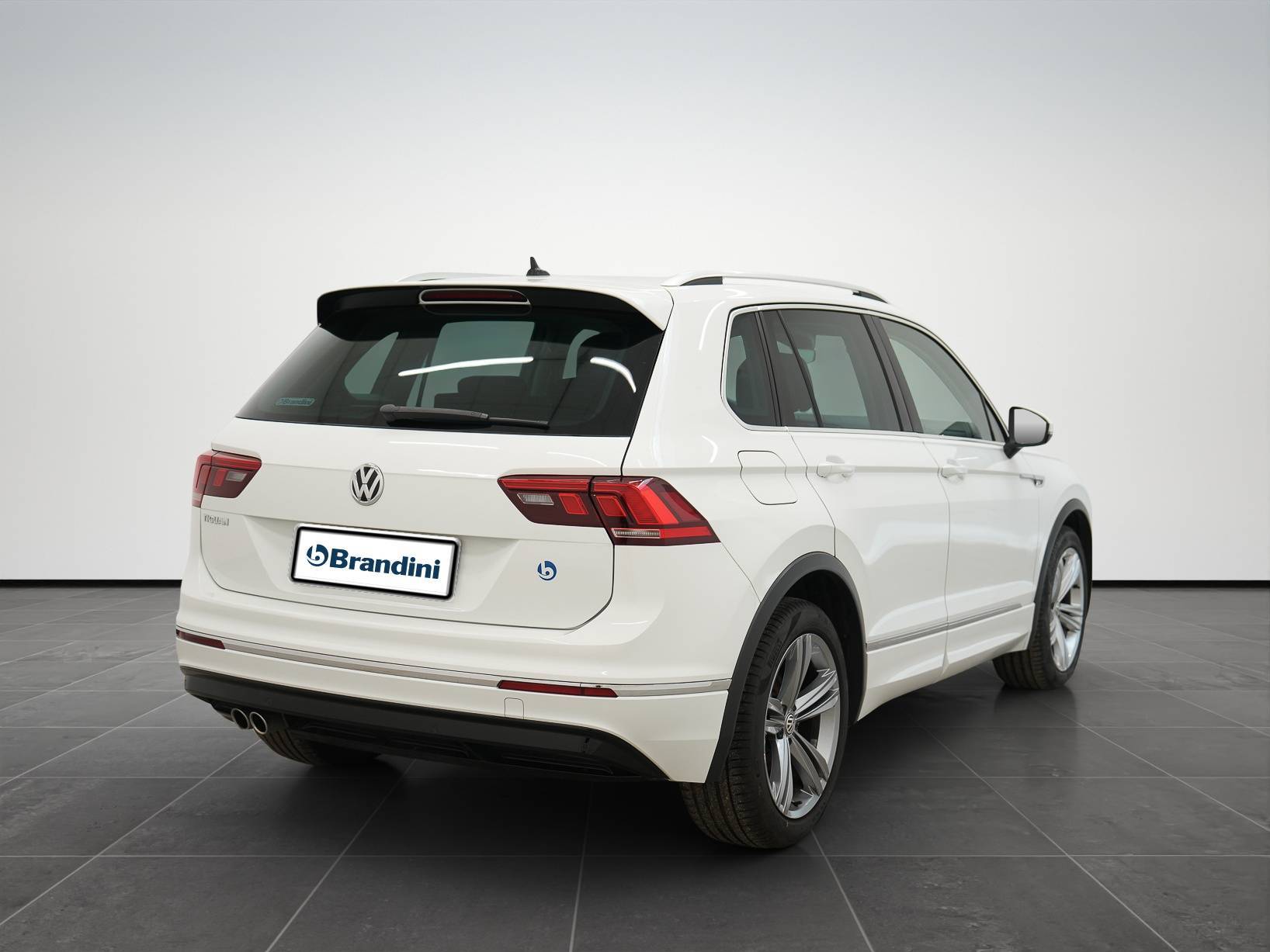 VOLKSWAGEN Tiguan - Foto 8