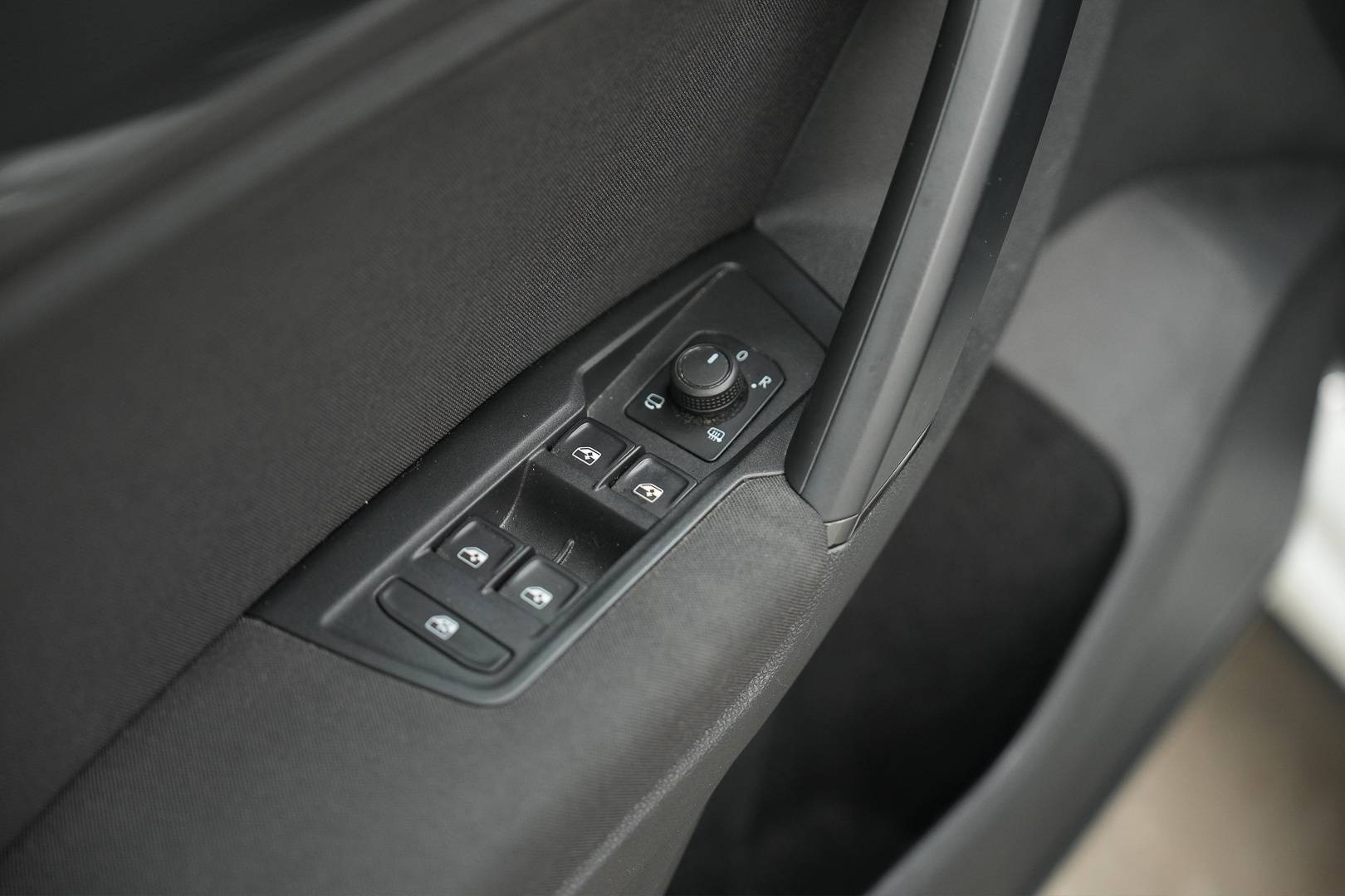 VOLKSWAGEN Tiguan - Foto 10