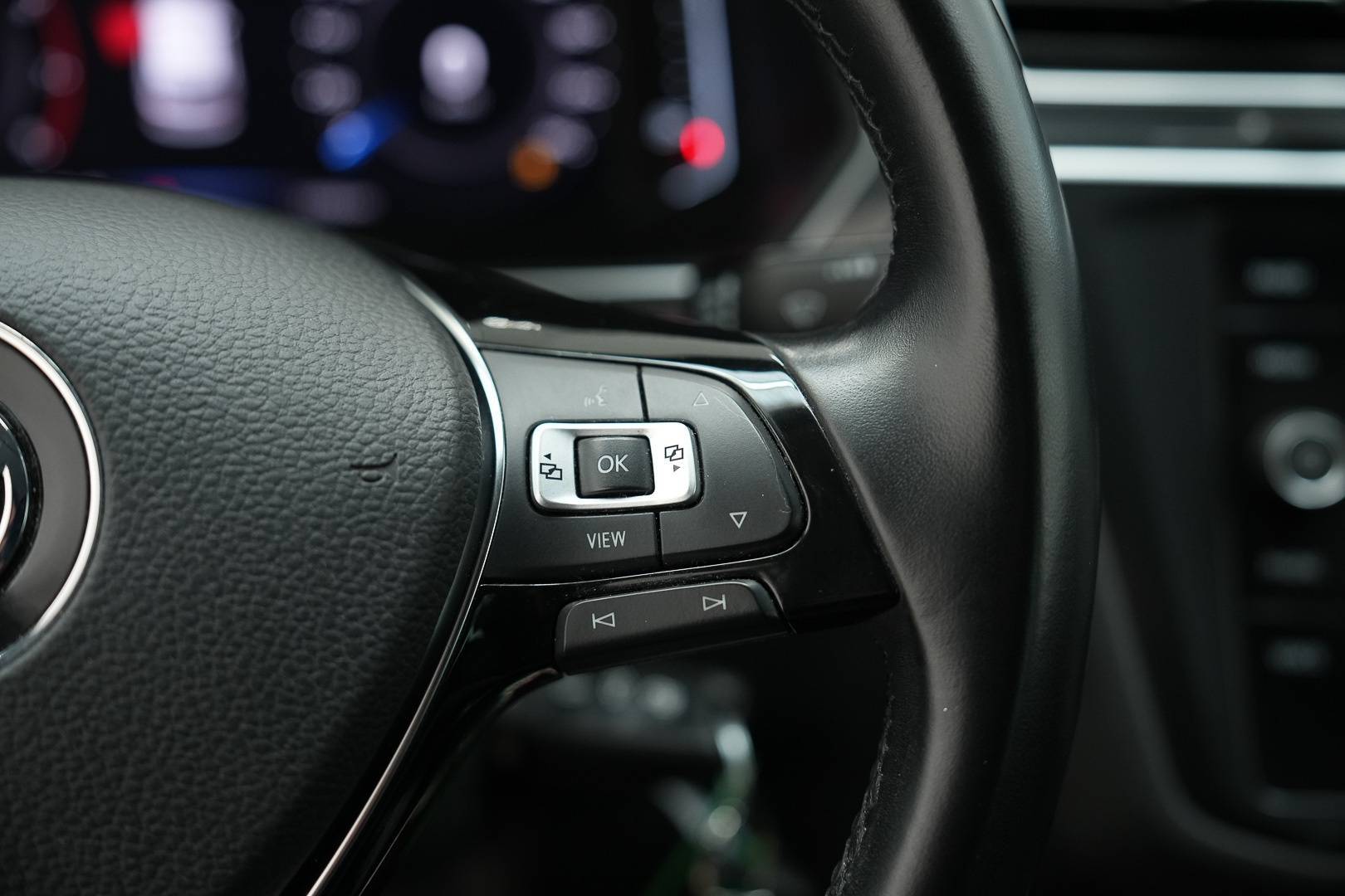 VOLKSWAGEN Tiguan - Foto 13