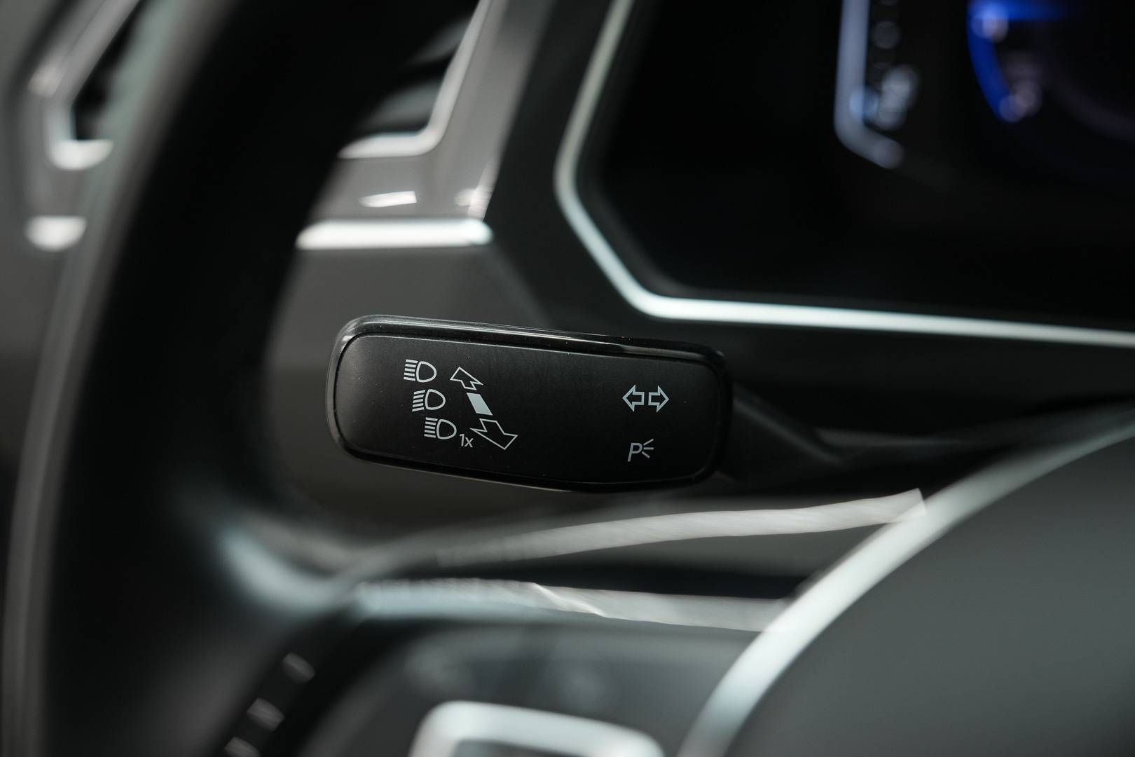 VOLKSWAGEN Tiguan - Foto 14