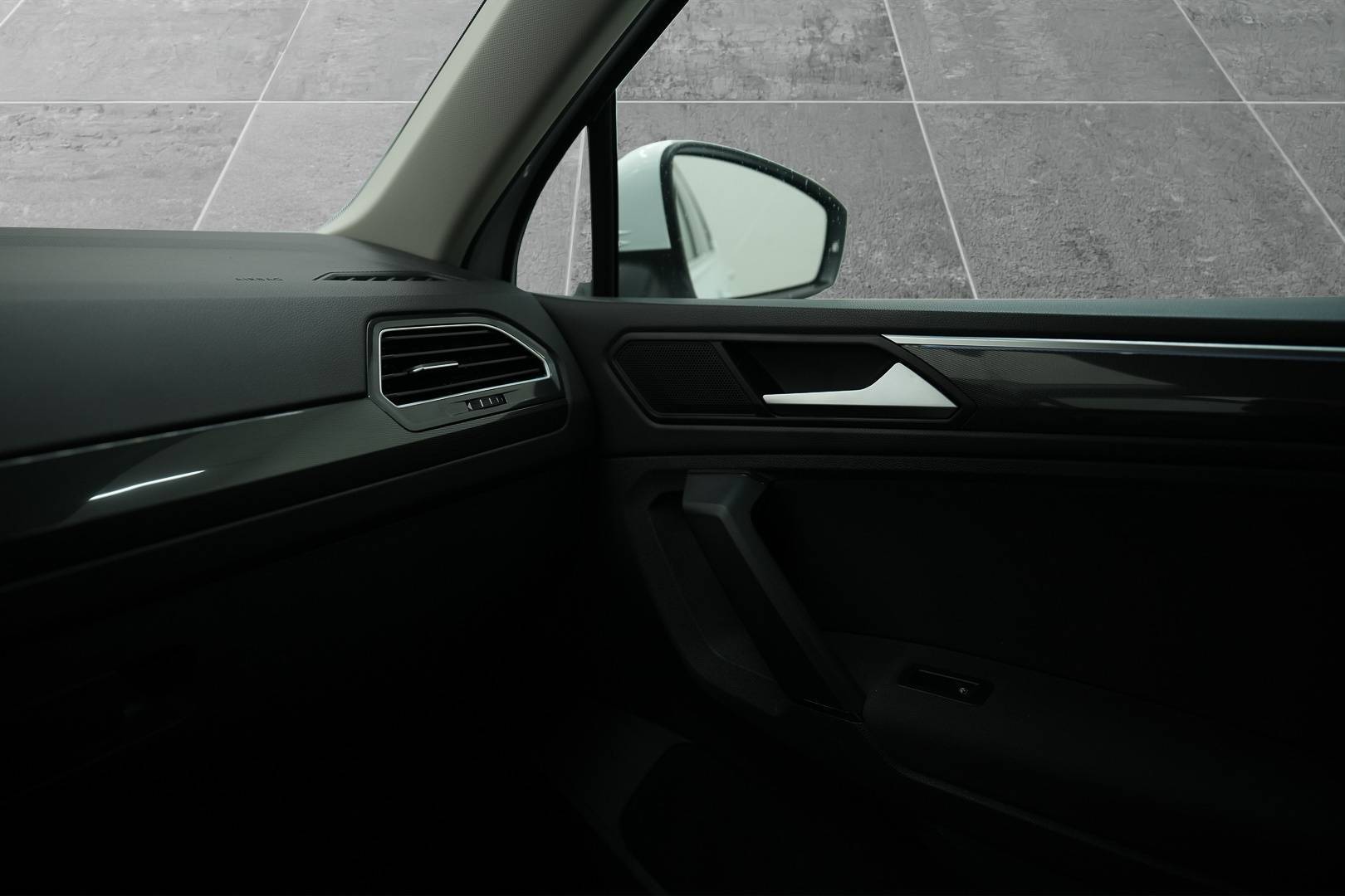 VOLKSWAGEN Tiguan - Foto 20