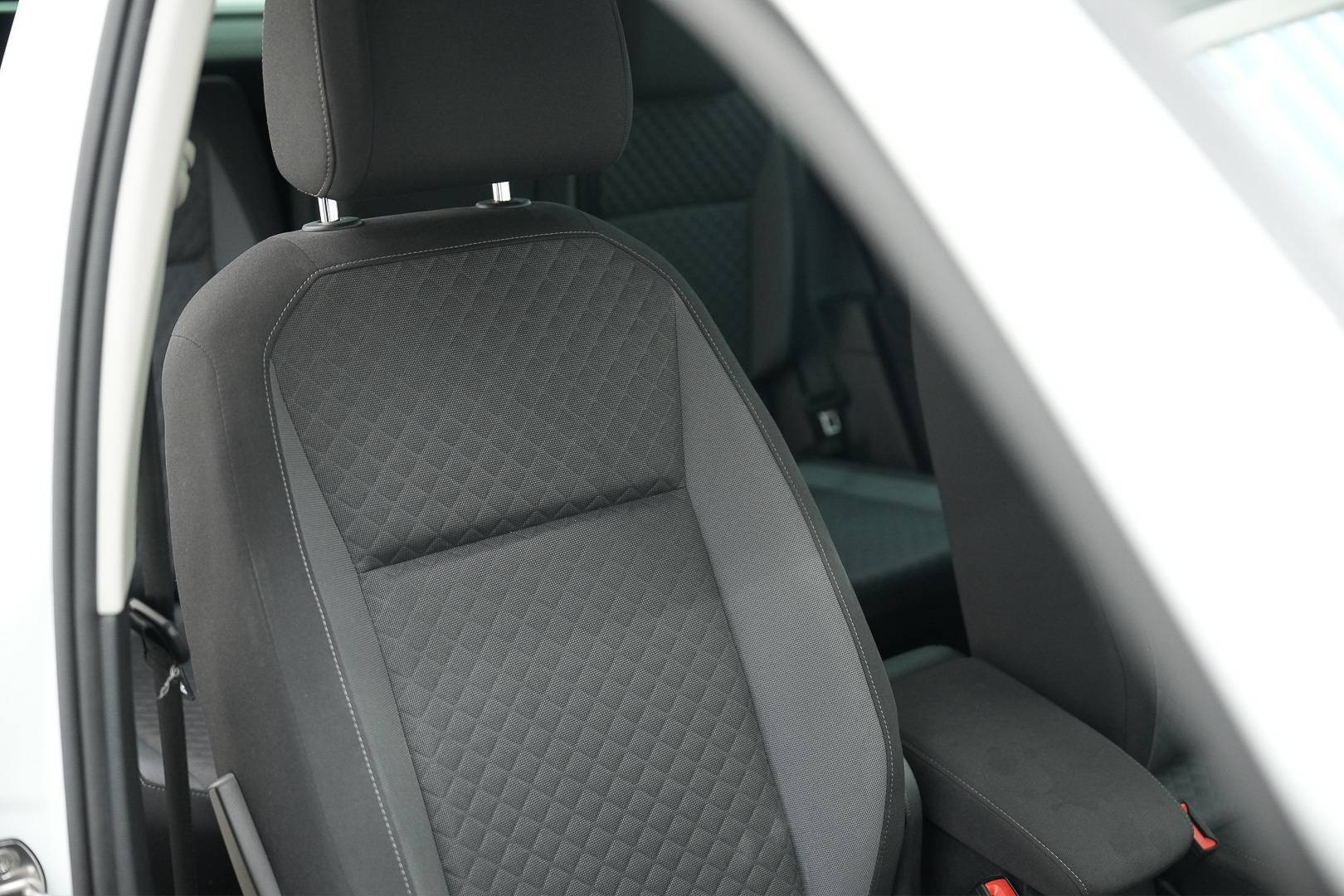 VOLKSWAGEN Tiguan - Foto 22