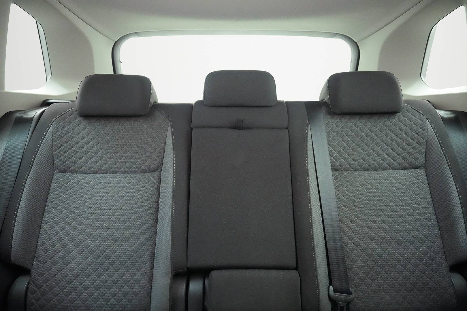 VOLKSWAGEN Tiguan - Foto 23