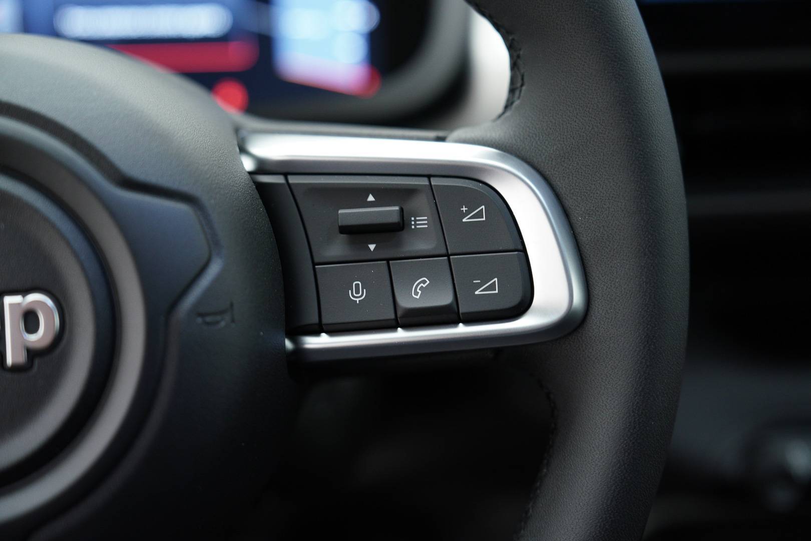 JEEP Avenger - Foto 13