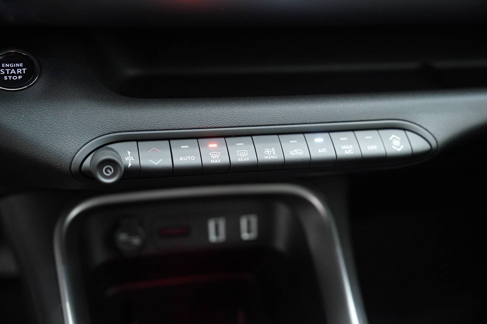 JEEP Avenger - Foto 17