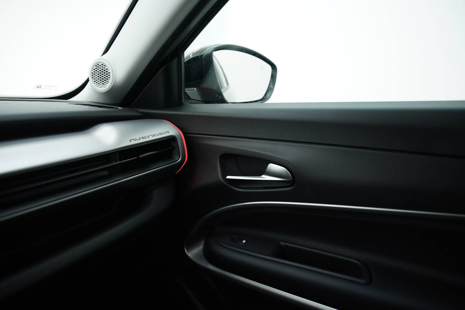 JEEP Avenger - Foto 20