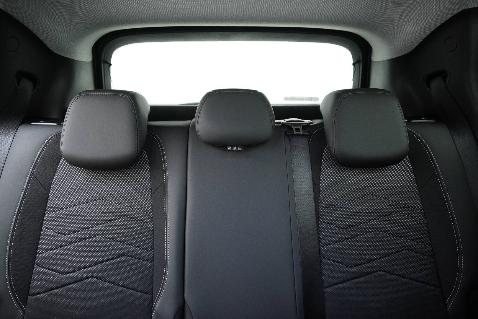 JEEP Avenger - Foto 23