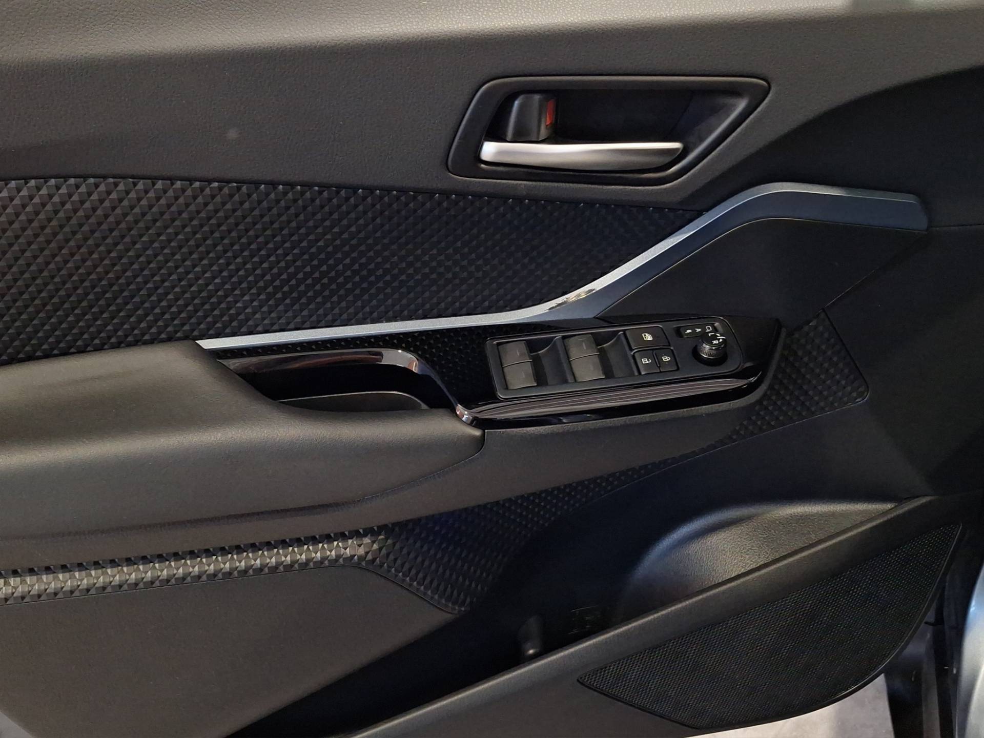 TOYOTA C-HR - Foto 8