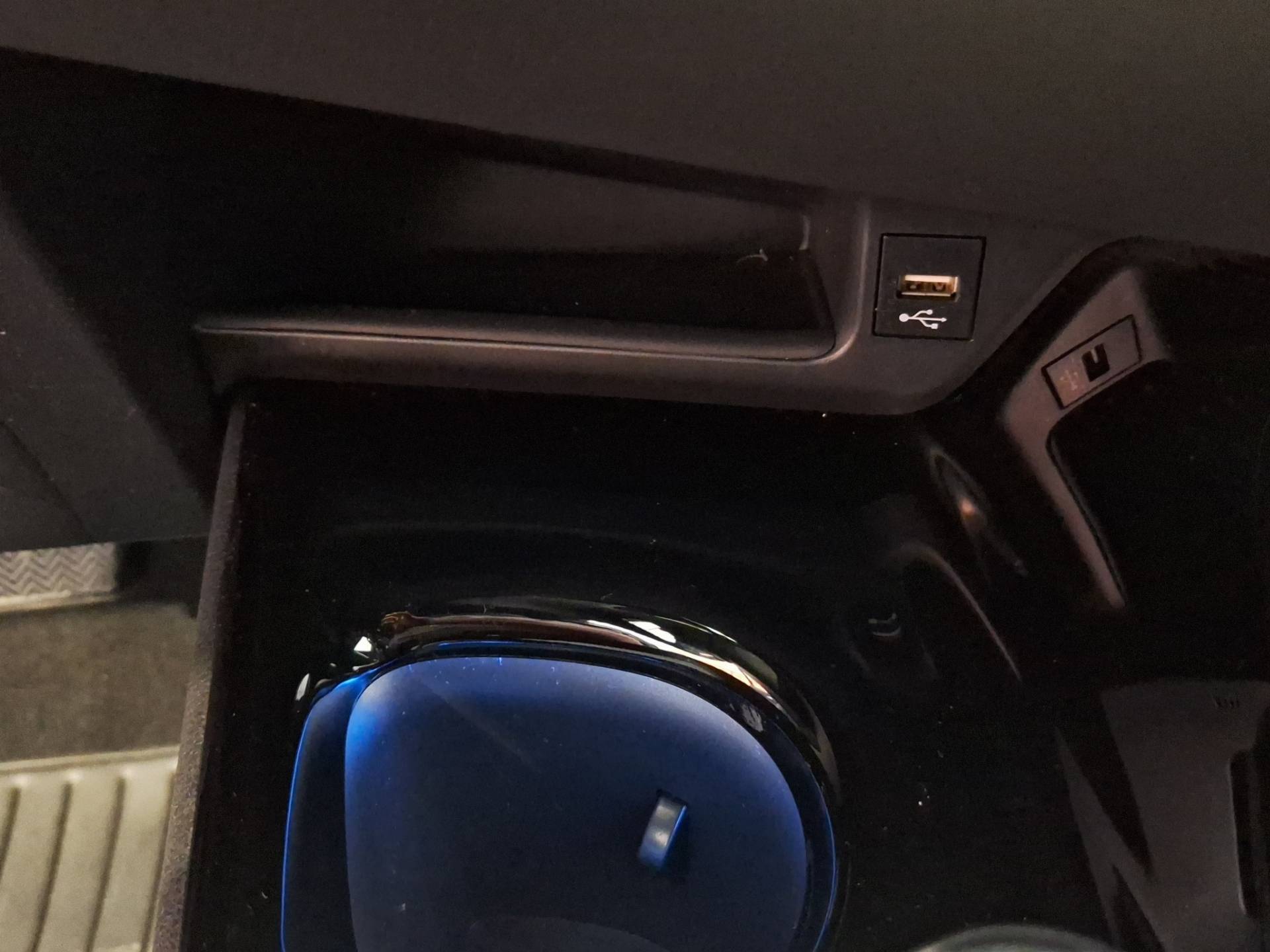 TOYOTA C-HR - Foto 29