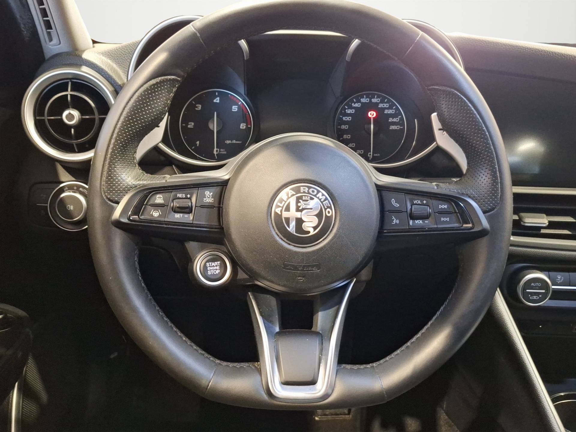 ALFA ROMEO GIULIA - Foto 9